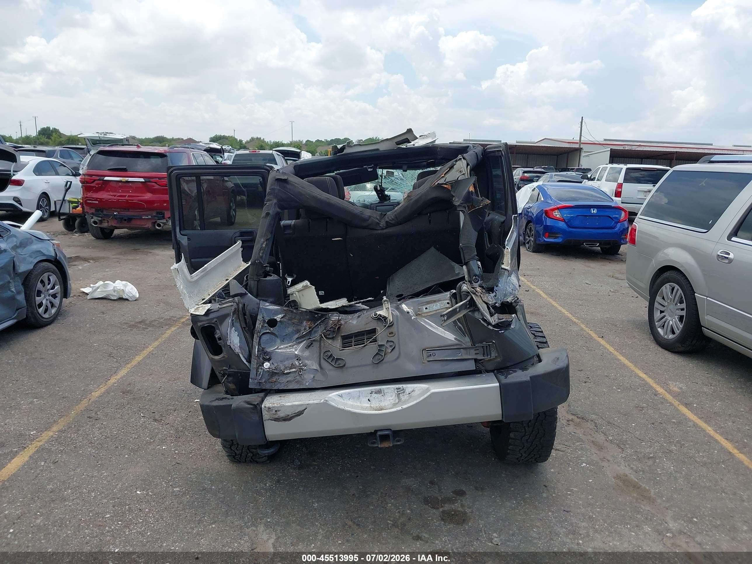 2014 Jeep Wrangler Unlimited Sahara Gray vin: 1C4BJWEG6EL167550