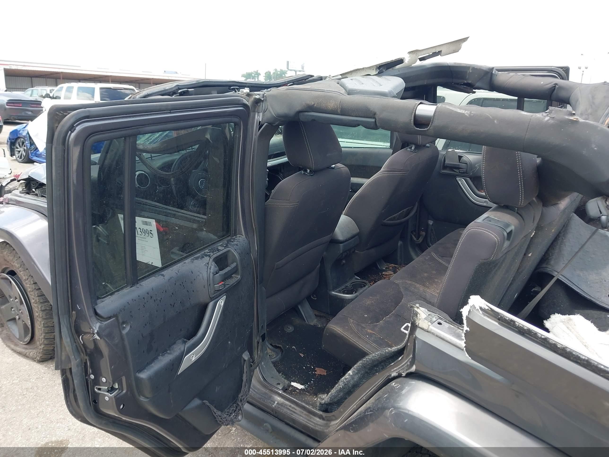 2014 Jeep Wrangler Unlimited Sahara Gray vin: 1C4BJWEG6EL167550