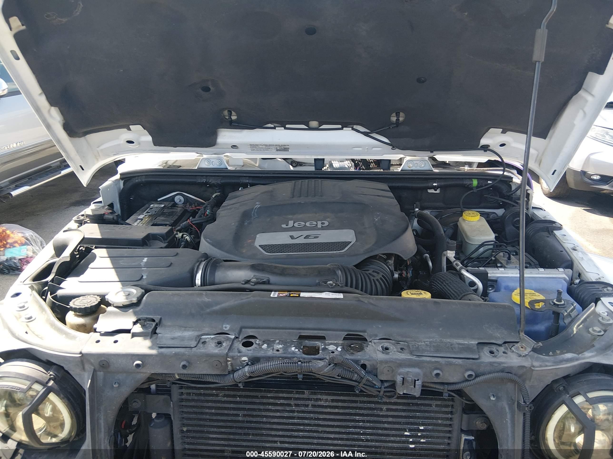 2014 Jeep Wrangler Unlimited Sahara Белый vin: 1C4BJWEG6EL272265