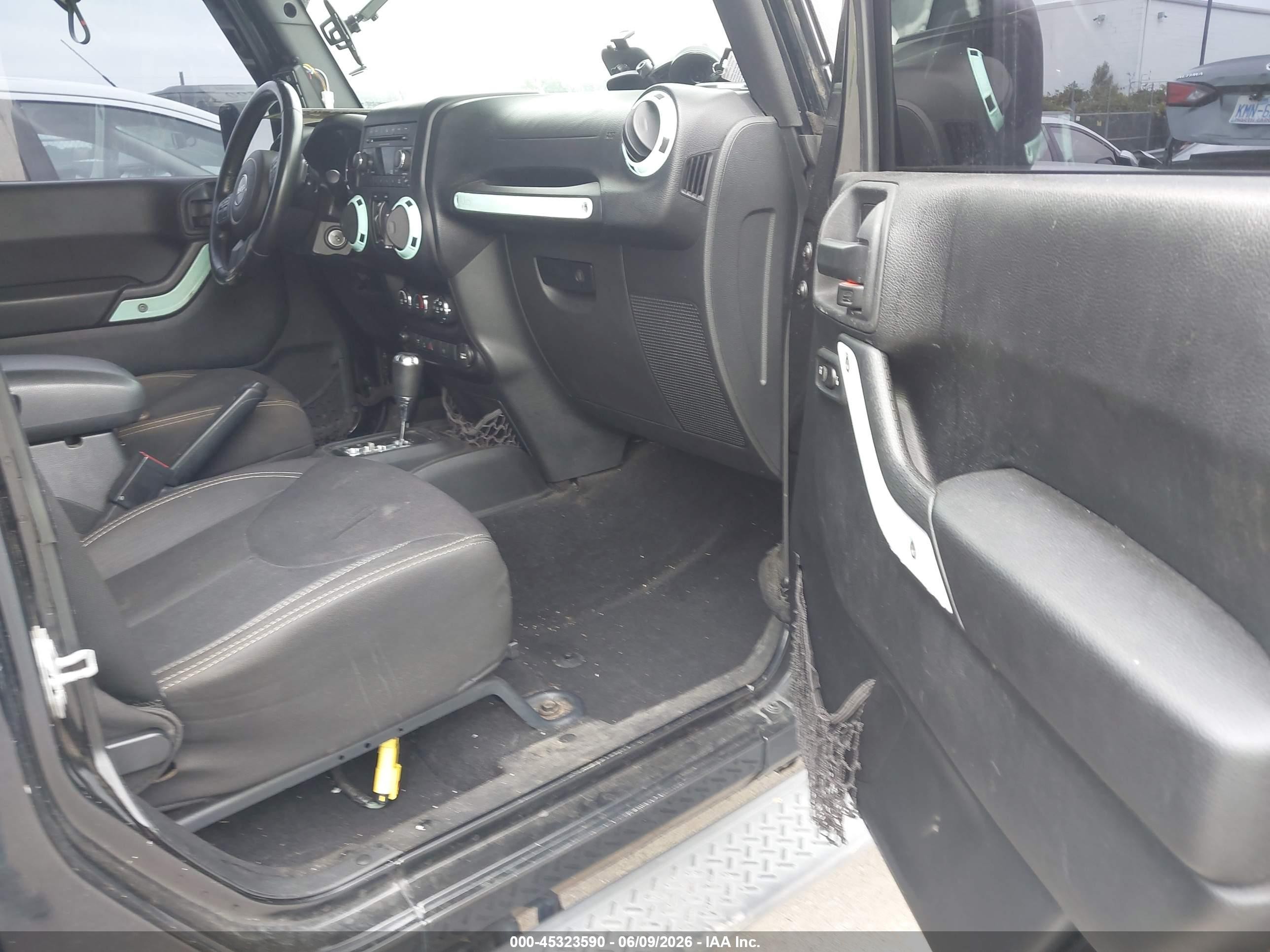 2015 Jeep Wrangler Unlimited Sahara Черный vin: 1C4BJWEG6FL504414