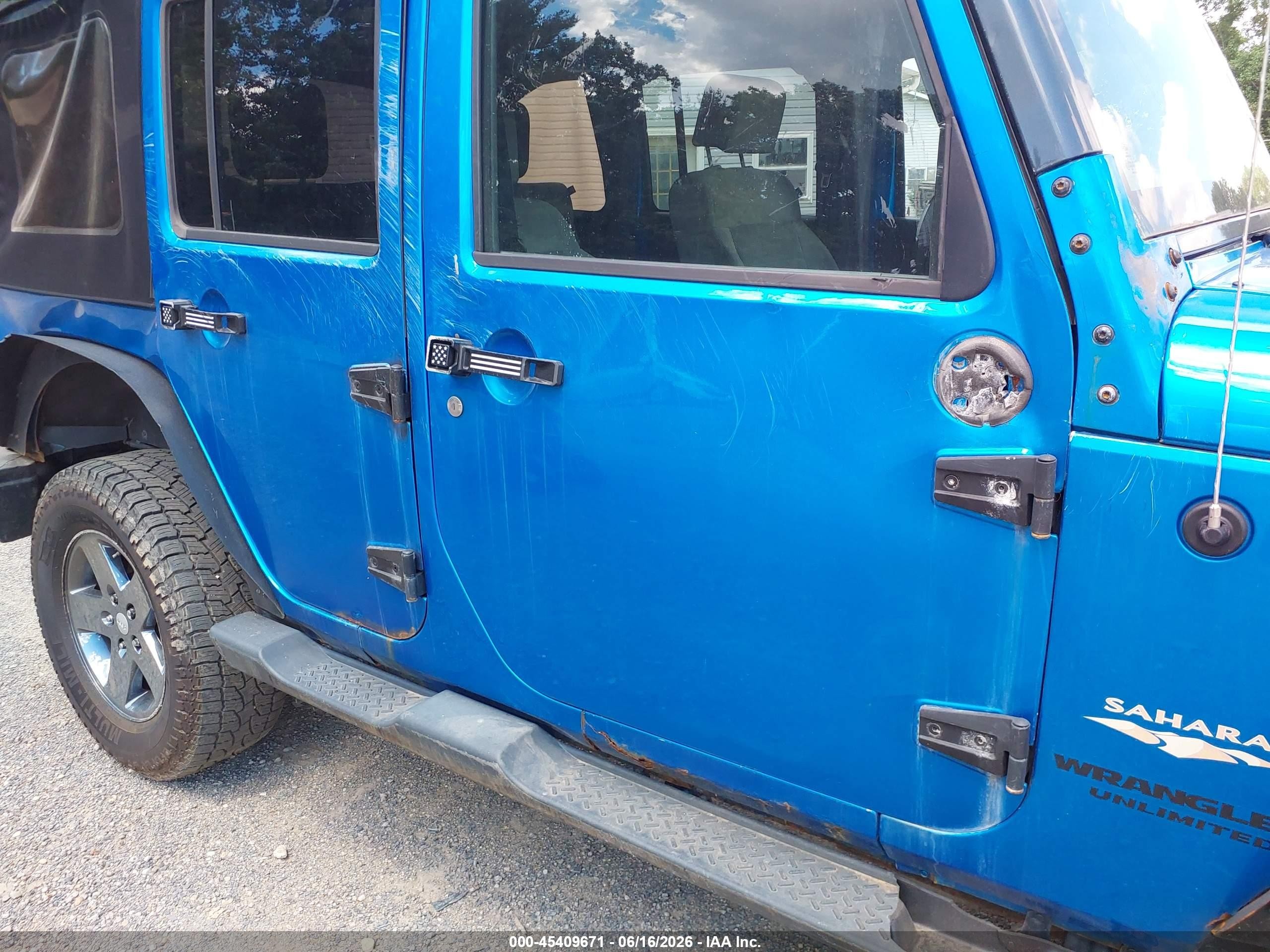2015 Jeep Wrangler Unlimited Sahara Blue vin: 1C4BJWEG6FL525408