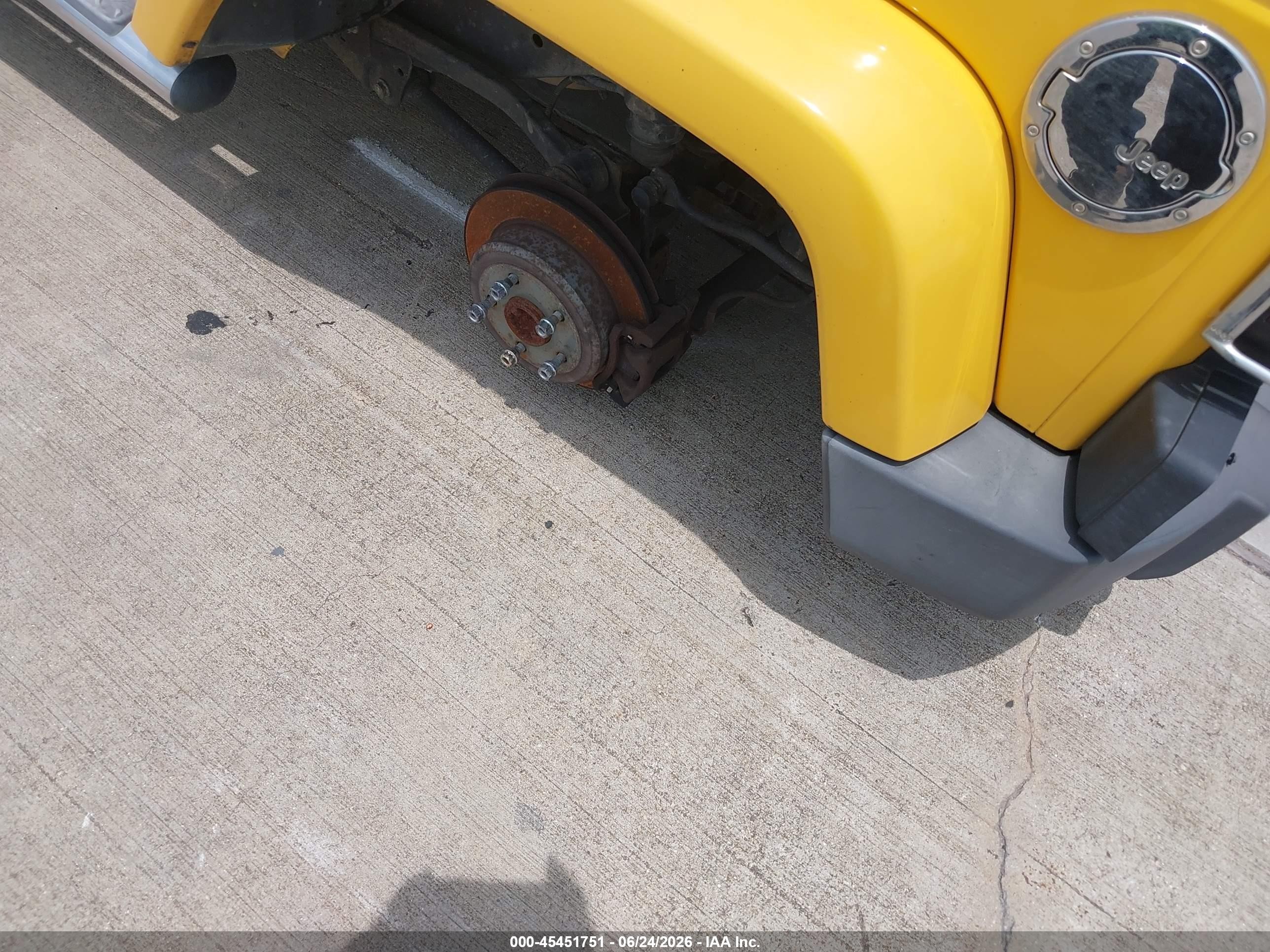 2015 Jeep Wrangler Unlimited Wrangler X Yellow vin: 1C4BJWEG6FL627985