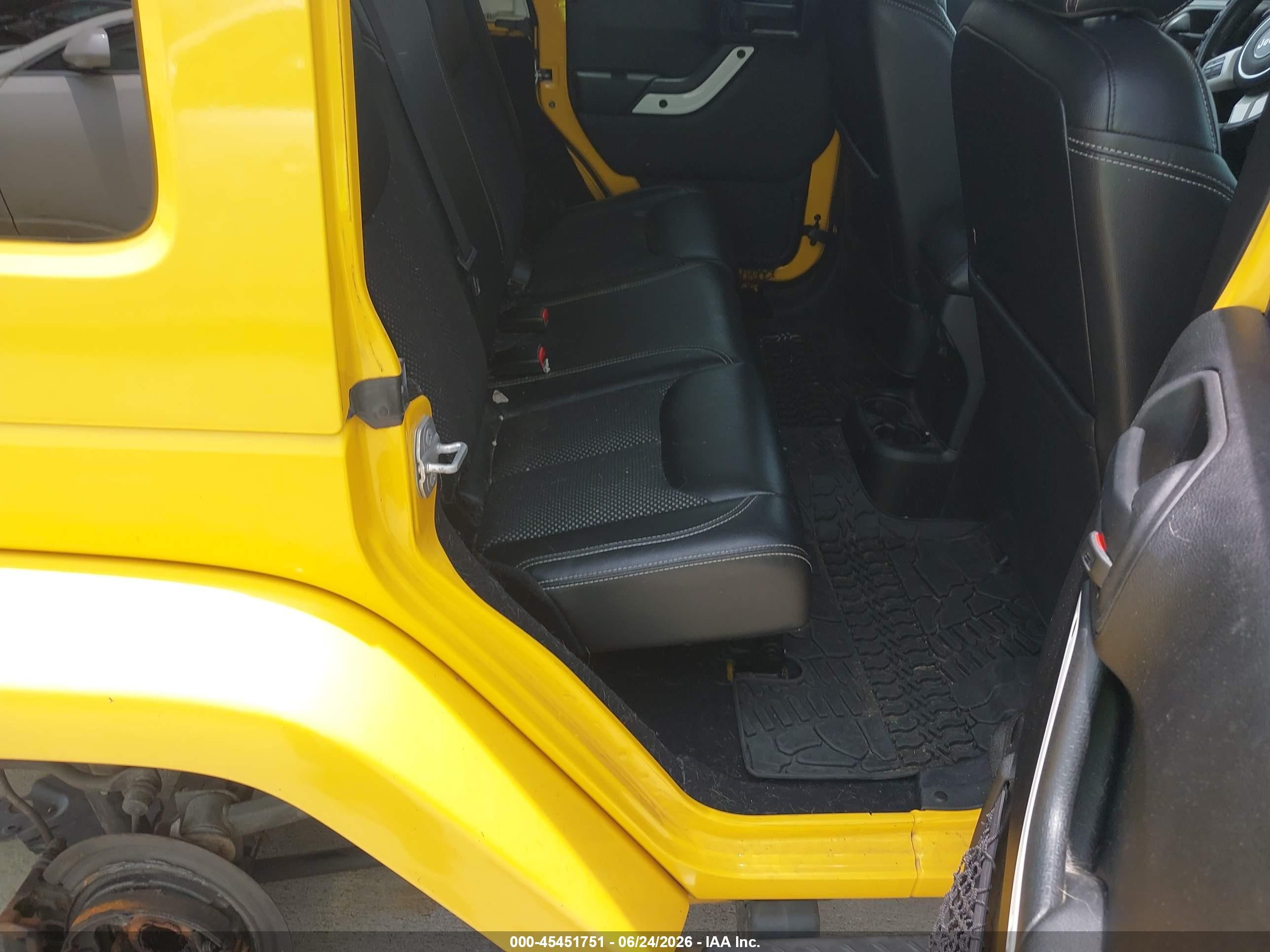 2015 Jeep Wrangler Unlimited Wrangler X Yellow vin: 1C4BJWEG6FL627985
