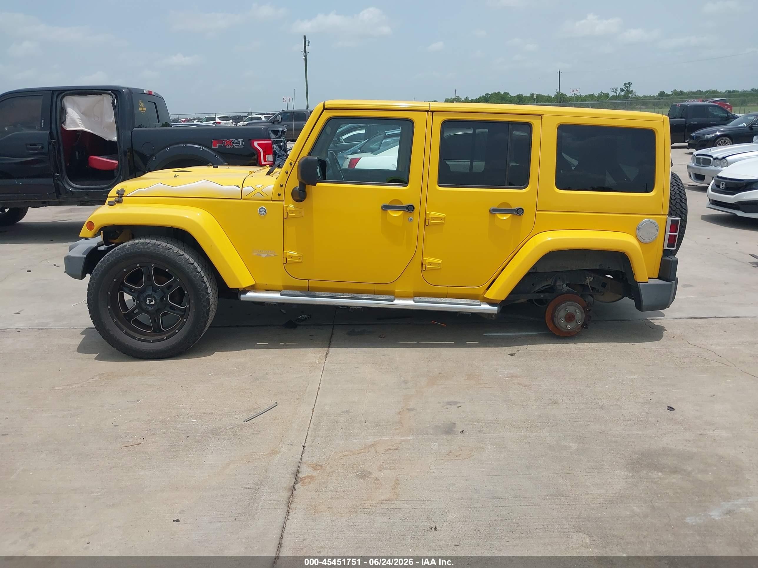 2015 Jeep Wrangler Unlimited Wrangler X Yellow vin: 1C4BJWEG6FL627985