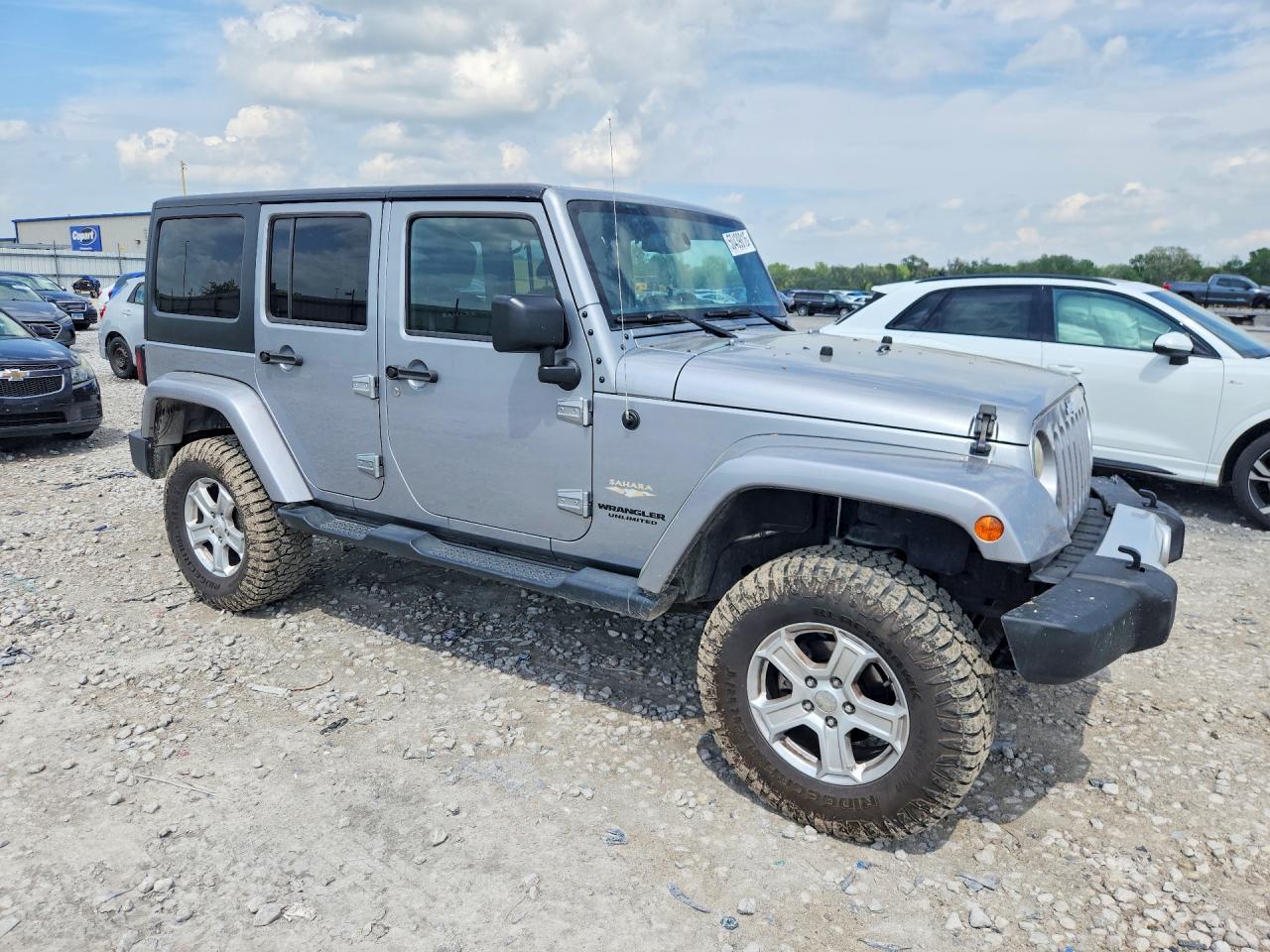 2015 Jeep Wrangler Unlimited Sahara Silver vin: 1C4BJWEG6FL629347