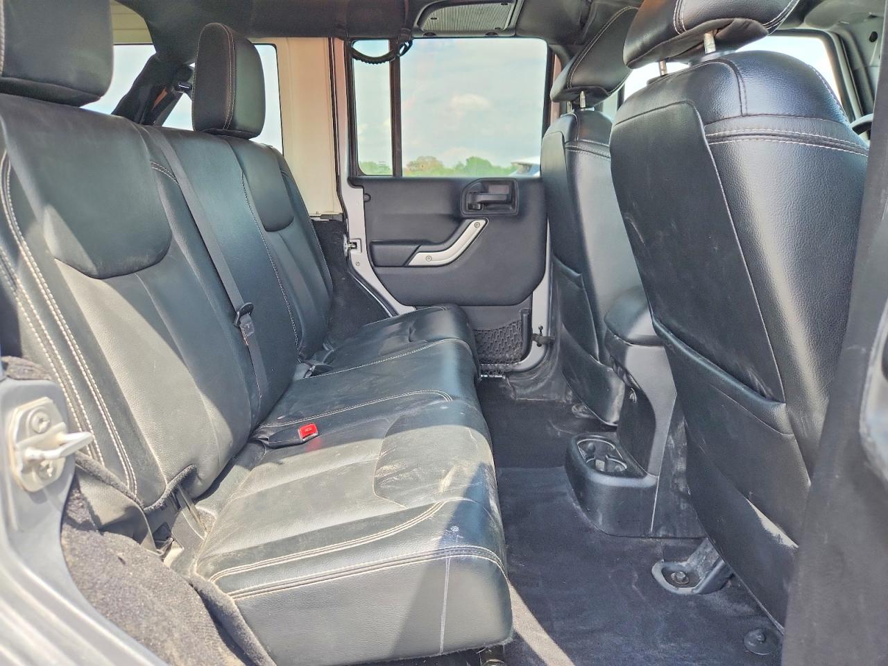 2015 Jeep Wrangler Unlimited Sahara Silver vin: 1C4BJWEG6FL629347