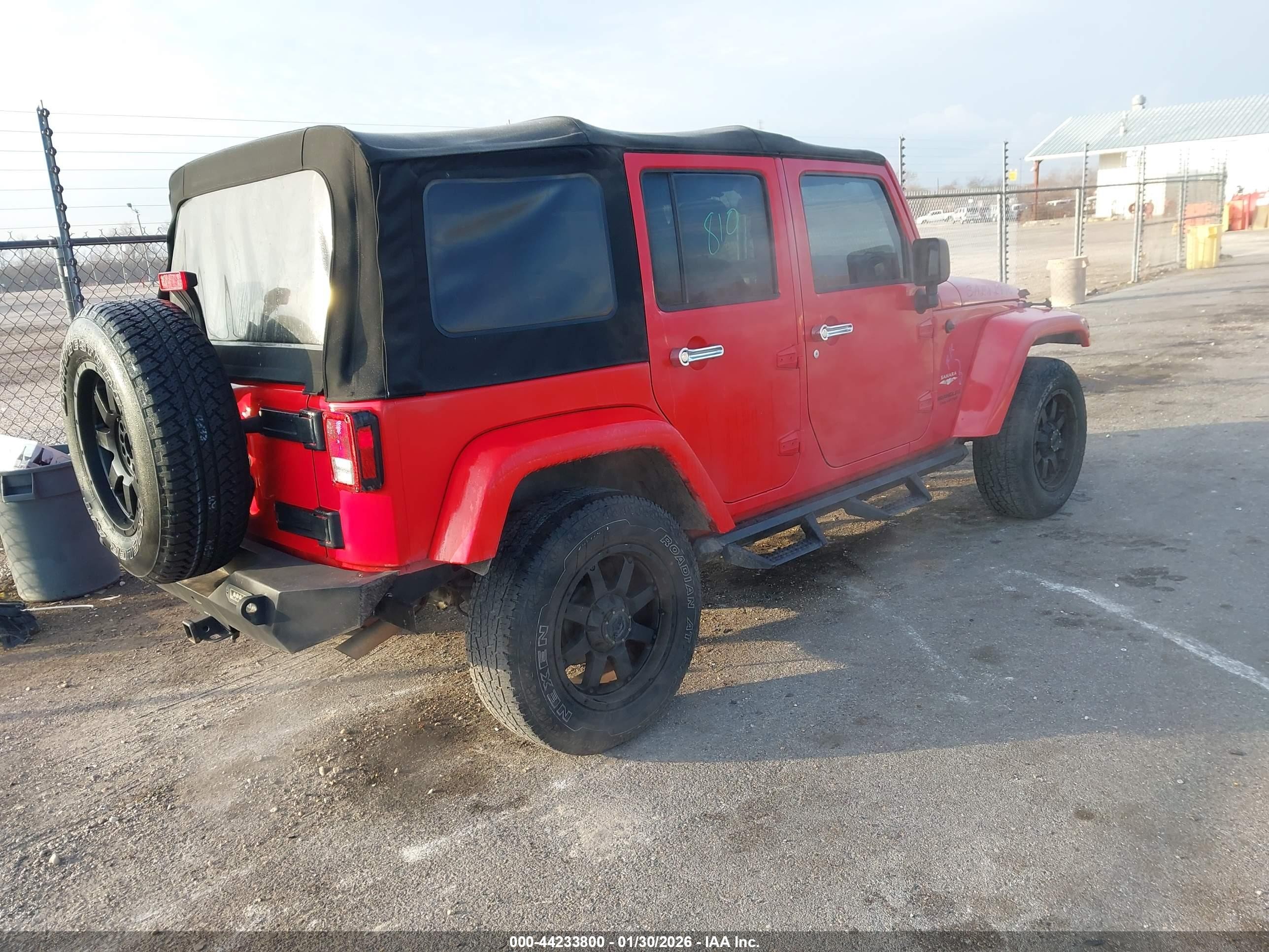 2015 Jeep Wrangler Unlimited Sahara Red vin: 1C4BJWEG6FL654944