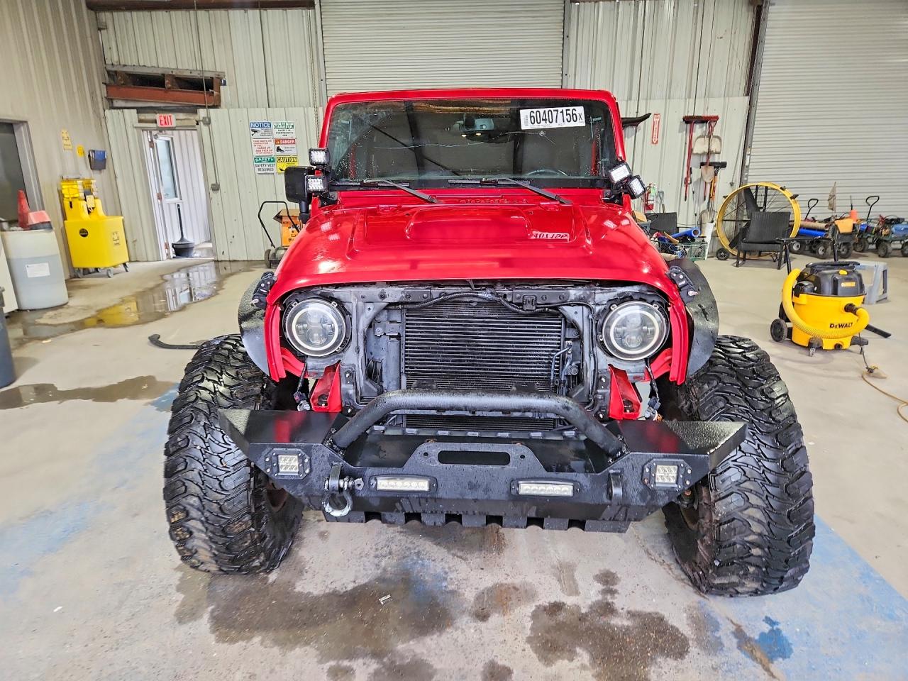 2015 Jeep Wrangler Unlimited Sahara Red vin: 1C4BJWEG6FL688558