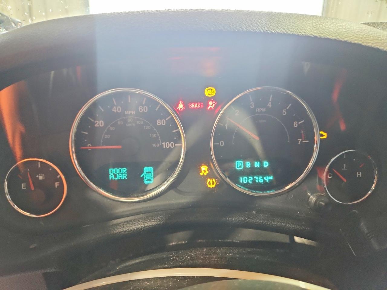 2015 Jeep Wrangler Unlimited Sahara Red vin: 1C4BJWEG6FL688558