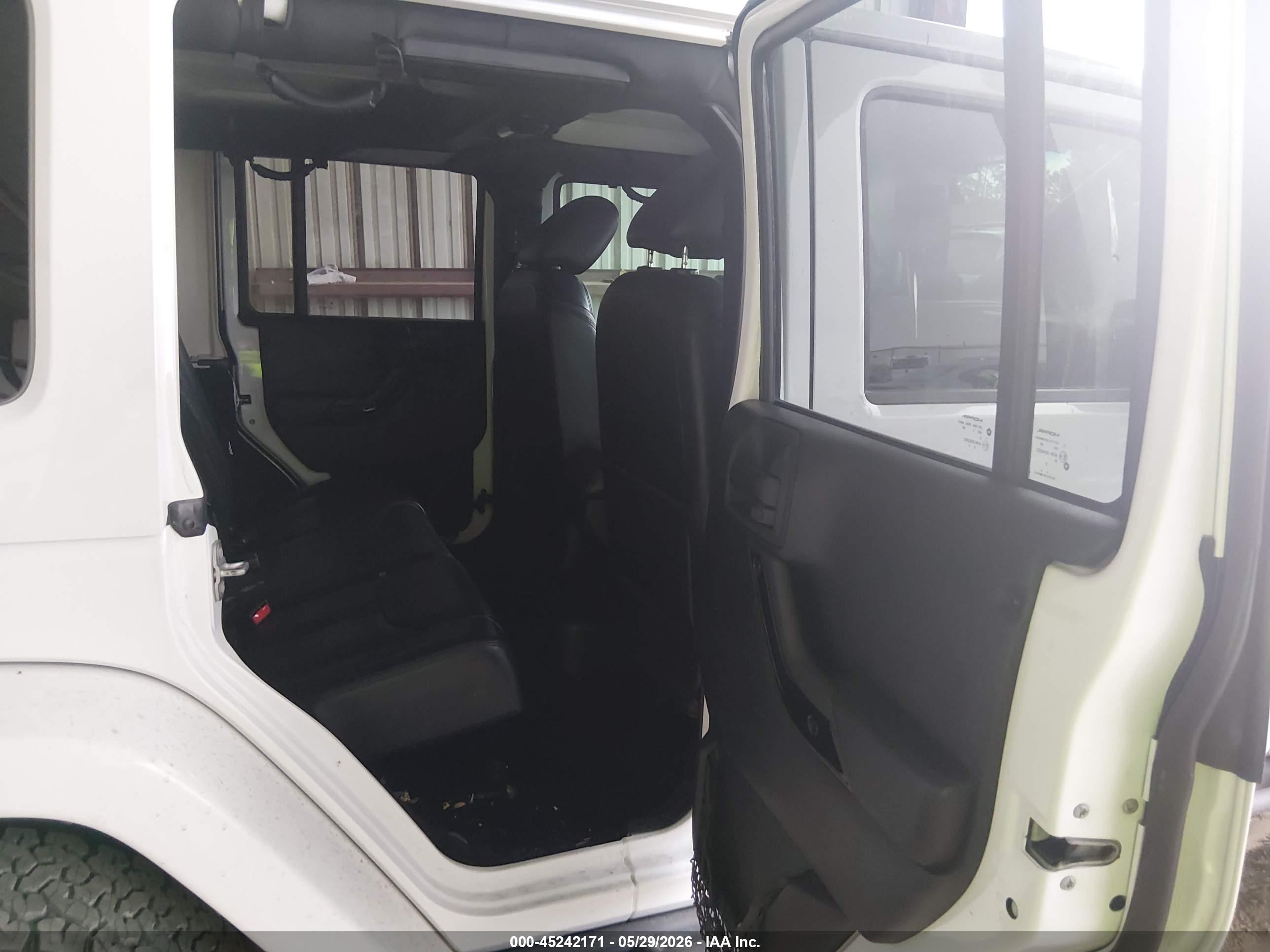 2015 Jeep Wrangler Unlimited Altitude White vin: 1C4BJWEG6FL742585
