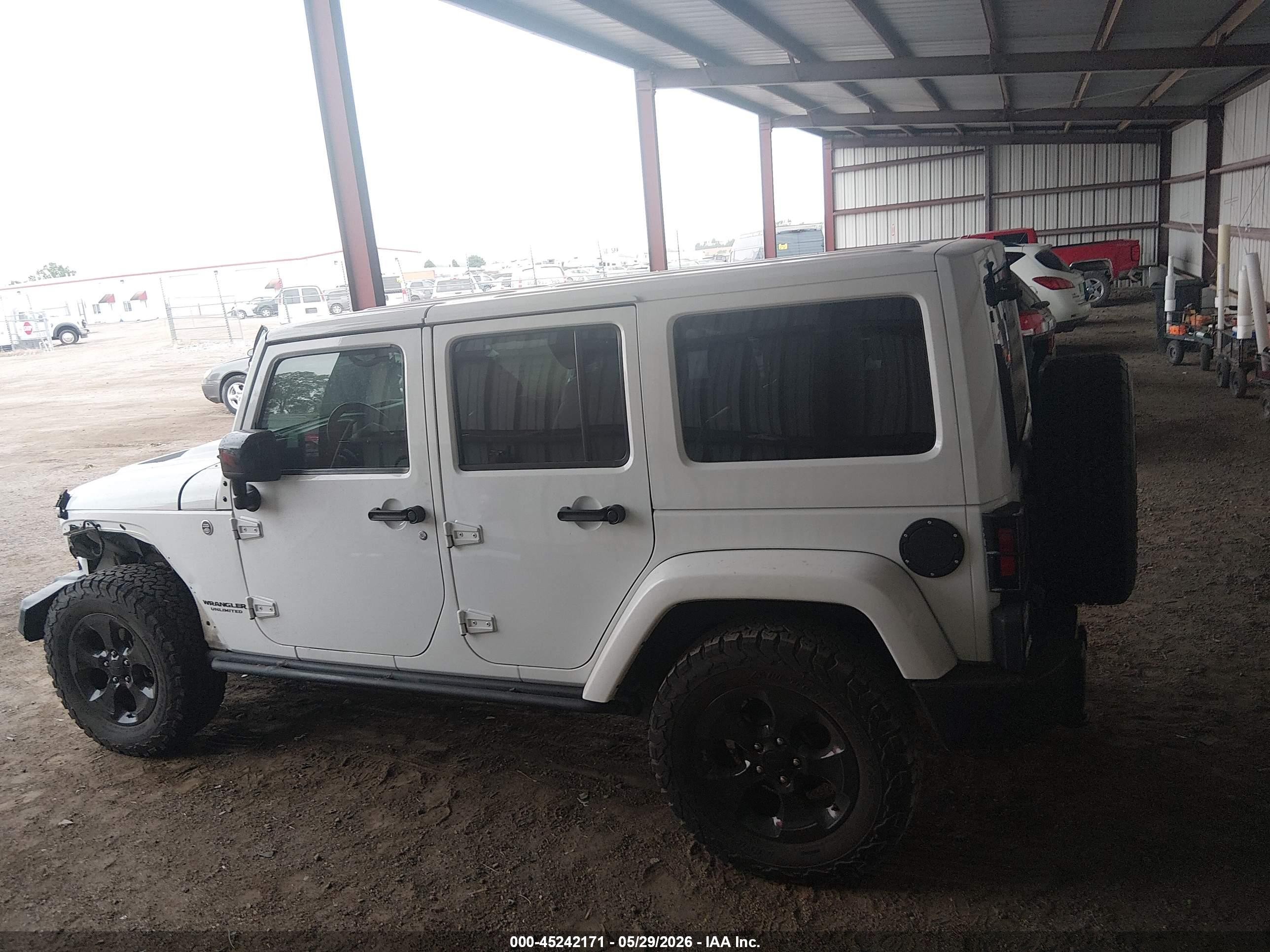 2015 Jeep Wrangler Unlimited Altitude White vin: 1C4BJWEG6FL742585