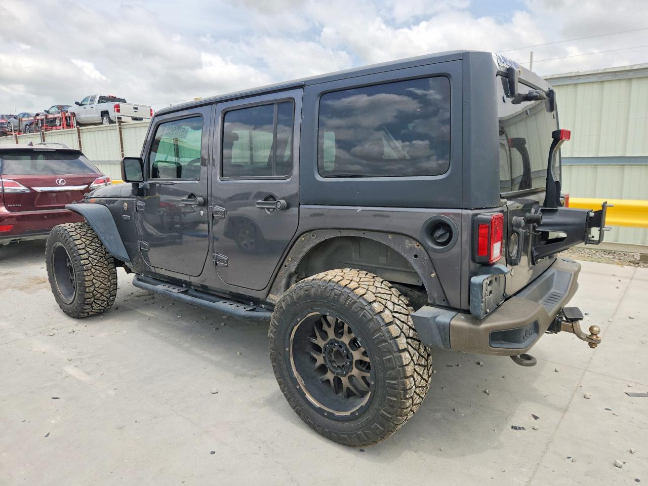 2016 Jeep Wrangler Unlimited Sahara Gray vin: 1C4BJWEG6GL230472
