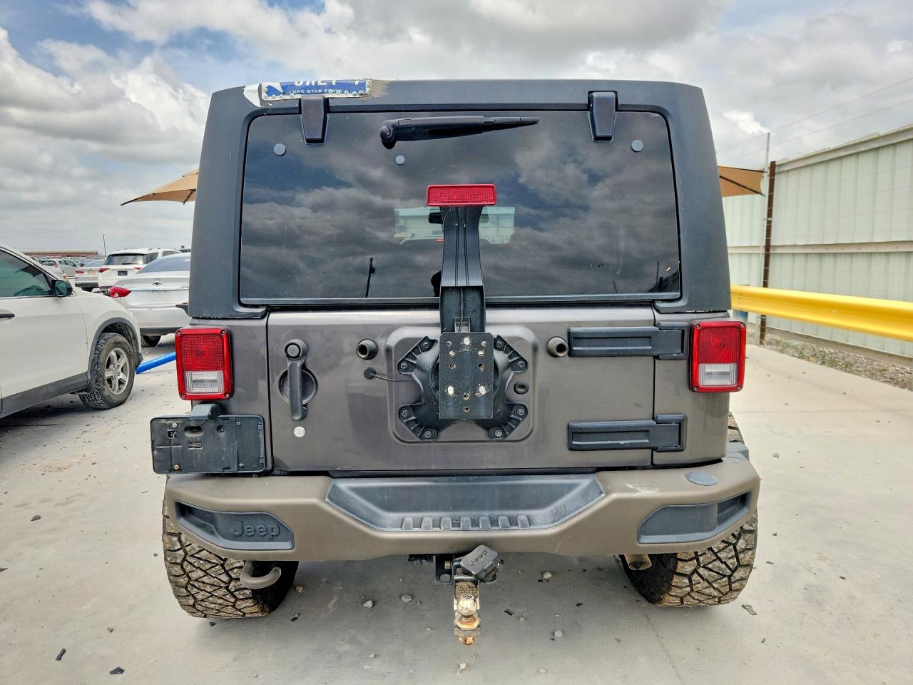 2016 Jeep Wrangler Unlimited Sahara Gray vin: 1C4BJWEG6GL230472