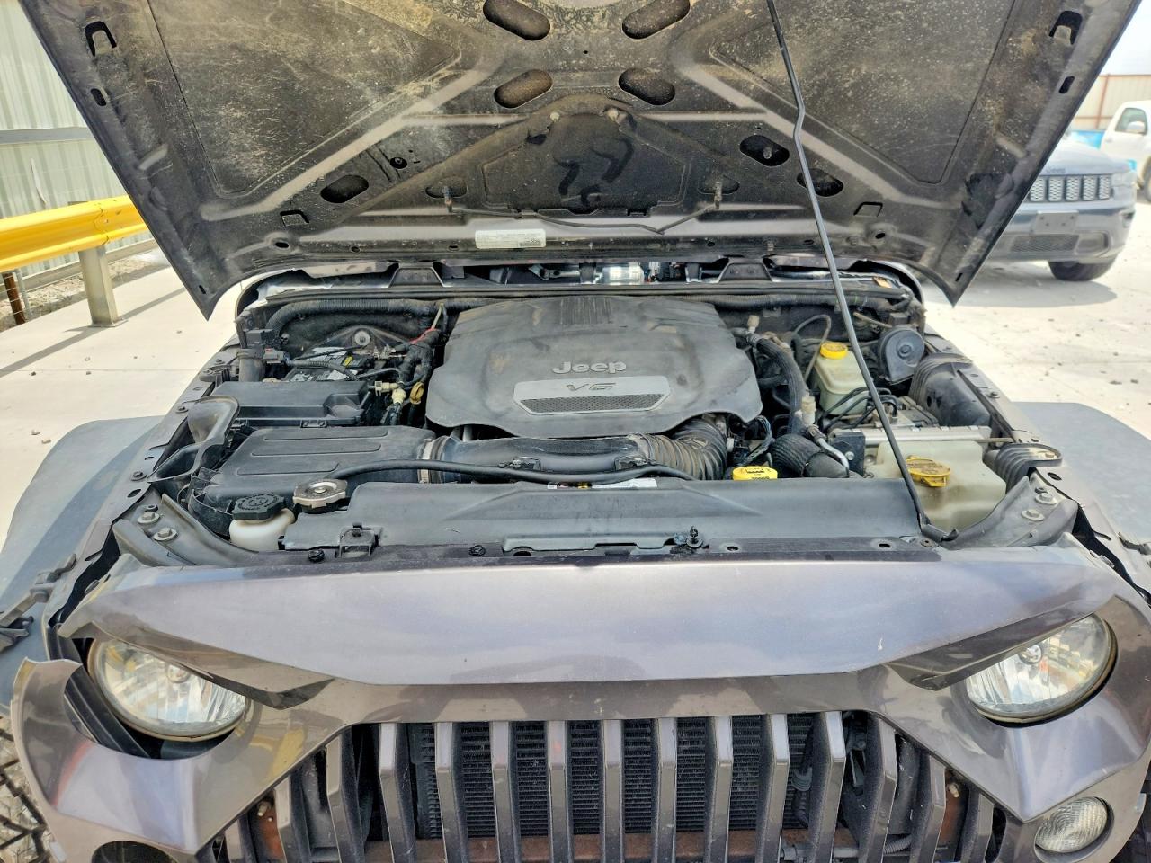2016 Jeep Wrangler Unlimited Sahara Gray vin: 1C4BJWEG6GL230472