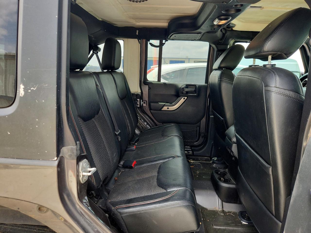 2016 Jeep Wrangler Unlimited Sahara Gray vin: 1C4BJWEG6GL230472