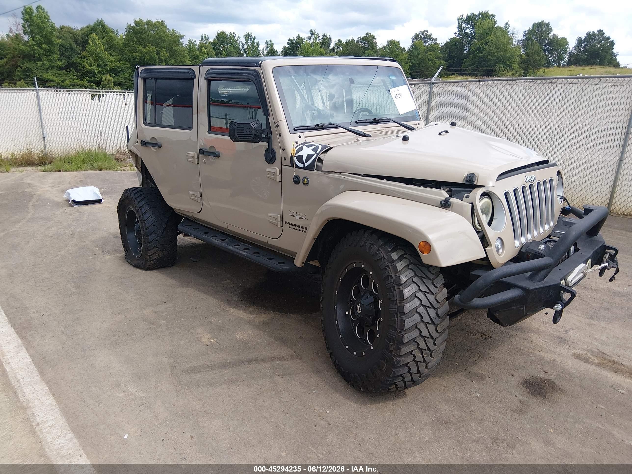 2016 Jeep Wrangler Unlimited Sahara Tan vin: 1C4BJWEG6GL259647