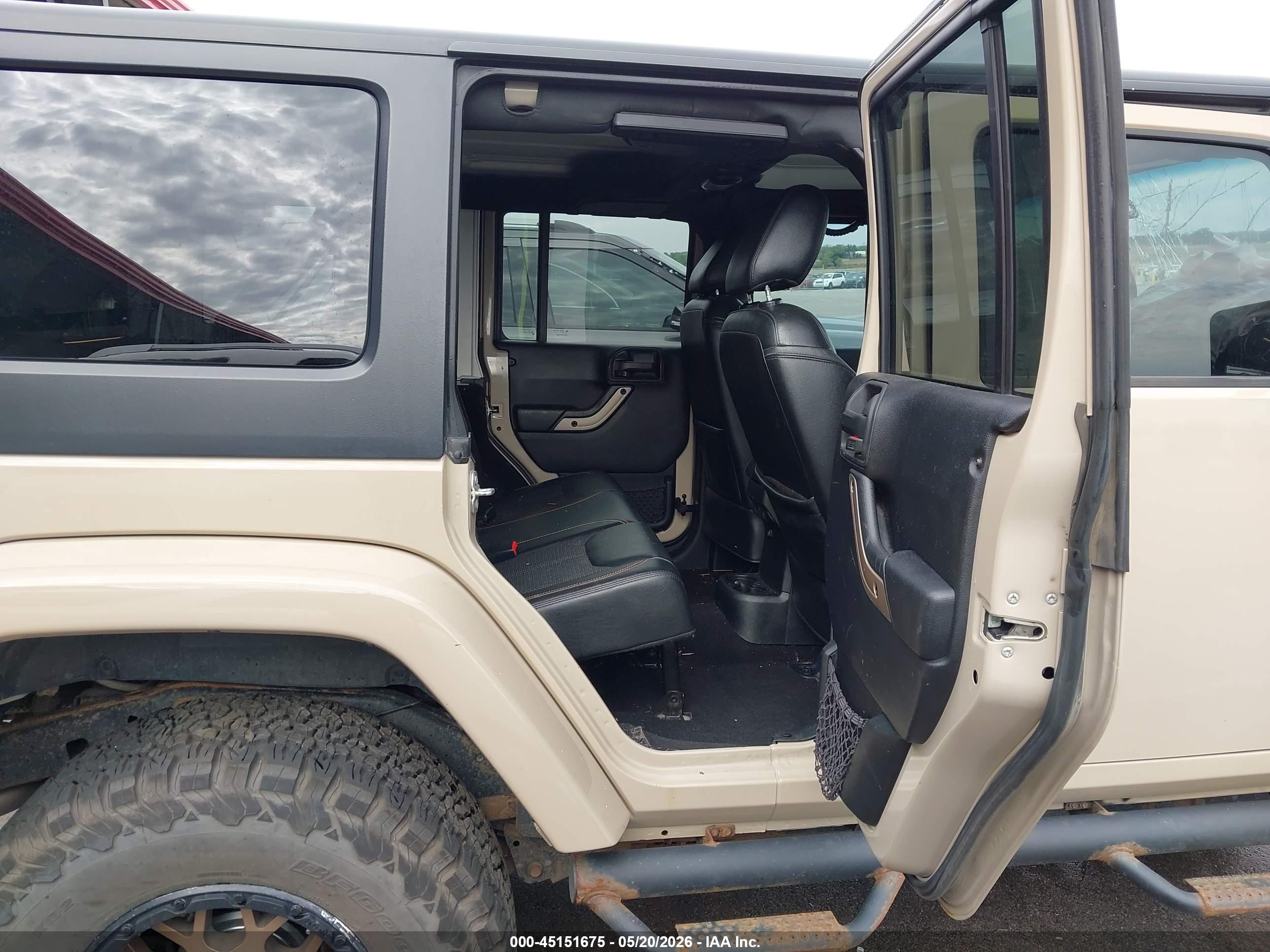 2016 Jeep Wrangler Unlimited 75th Anniversary Tan vin: 1C4BJWEG6GL269269