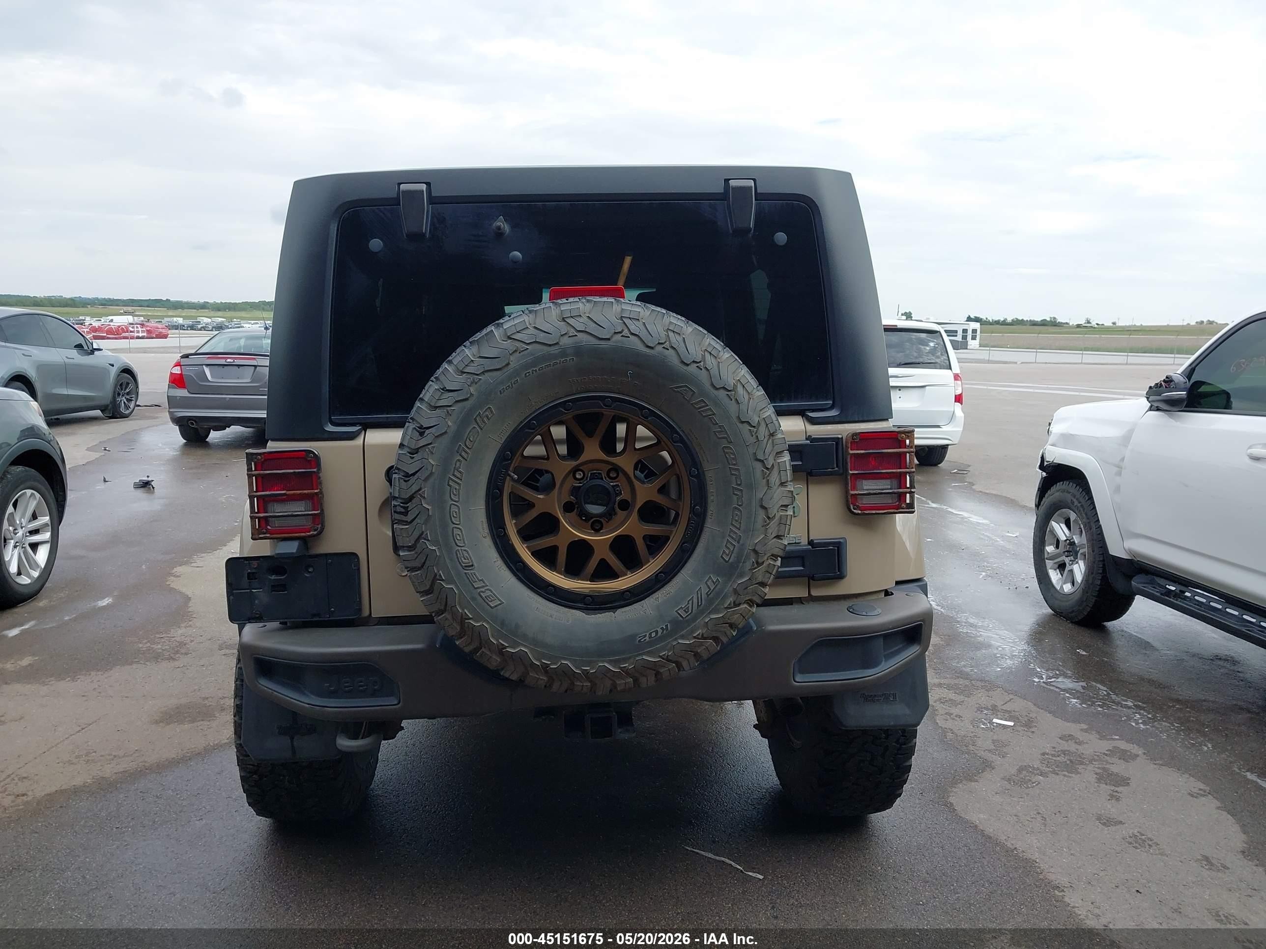 2016 Jeep Wrangler Unlimited 75th Anniversary Tan vin: 1C4BJWEG6GL269269