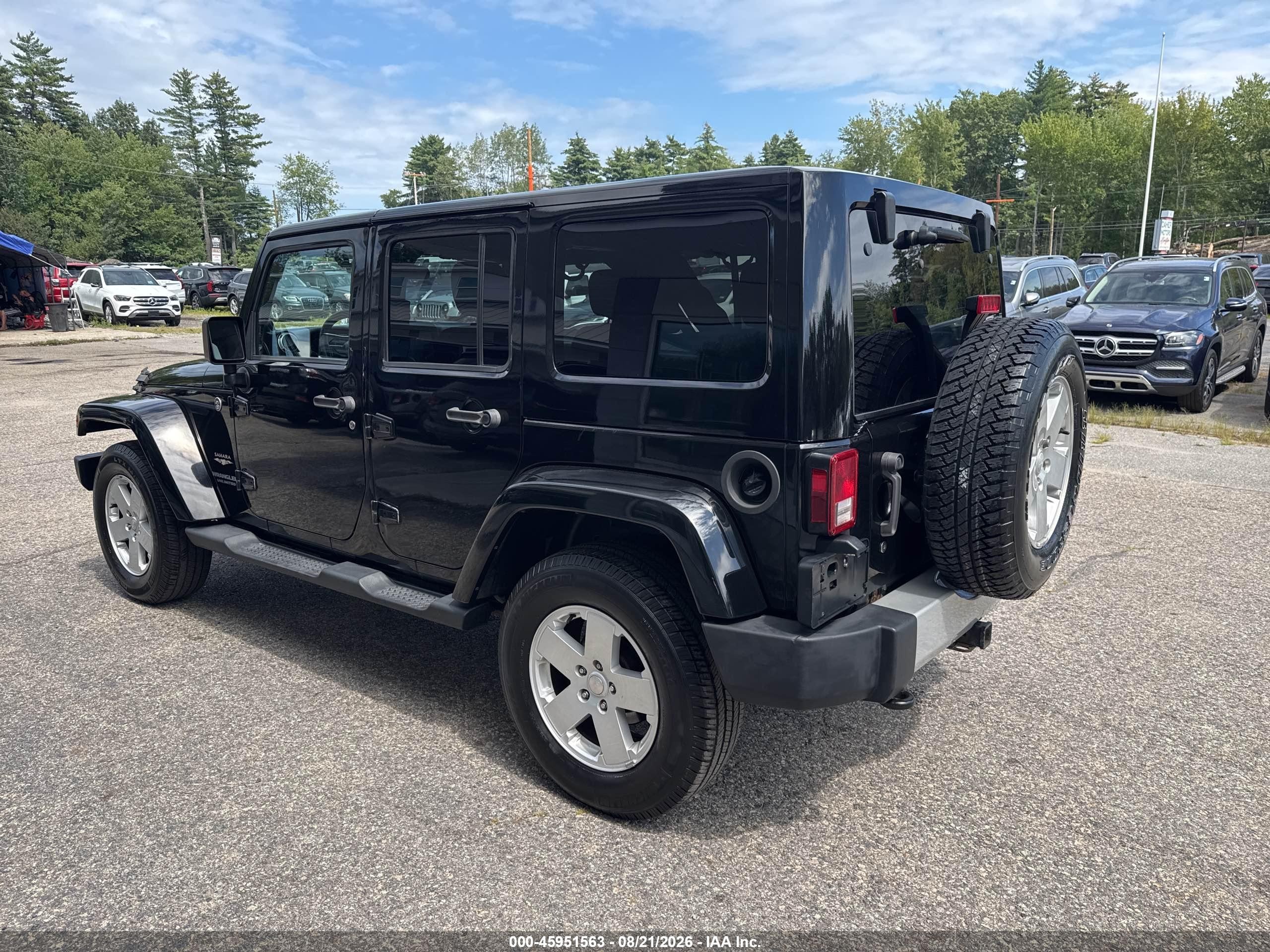 2012 Jeep Wrangler Unlimited Sahara Black vin: 1C4BJWEG7CL100646
