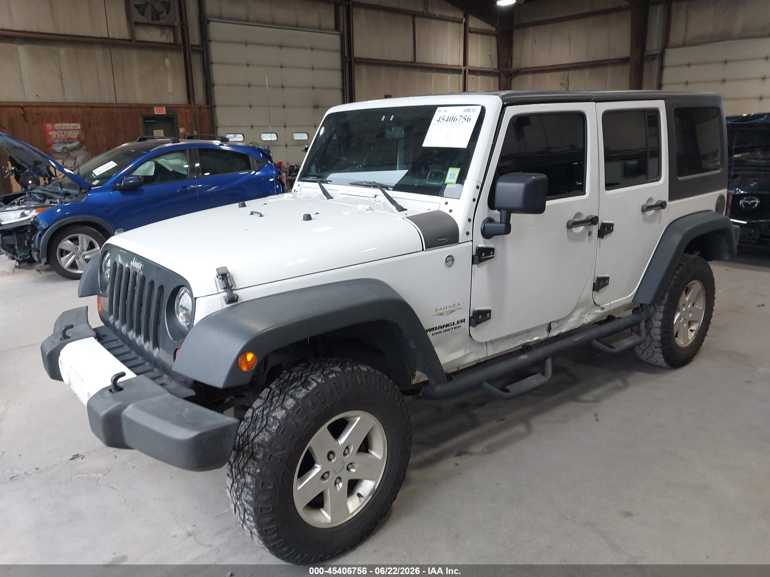 2012 Jeep Wrangler Unlimited Sahara White vin: 1C4BJWEG7CL202027