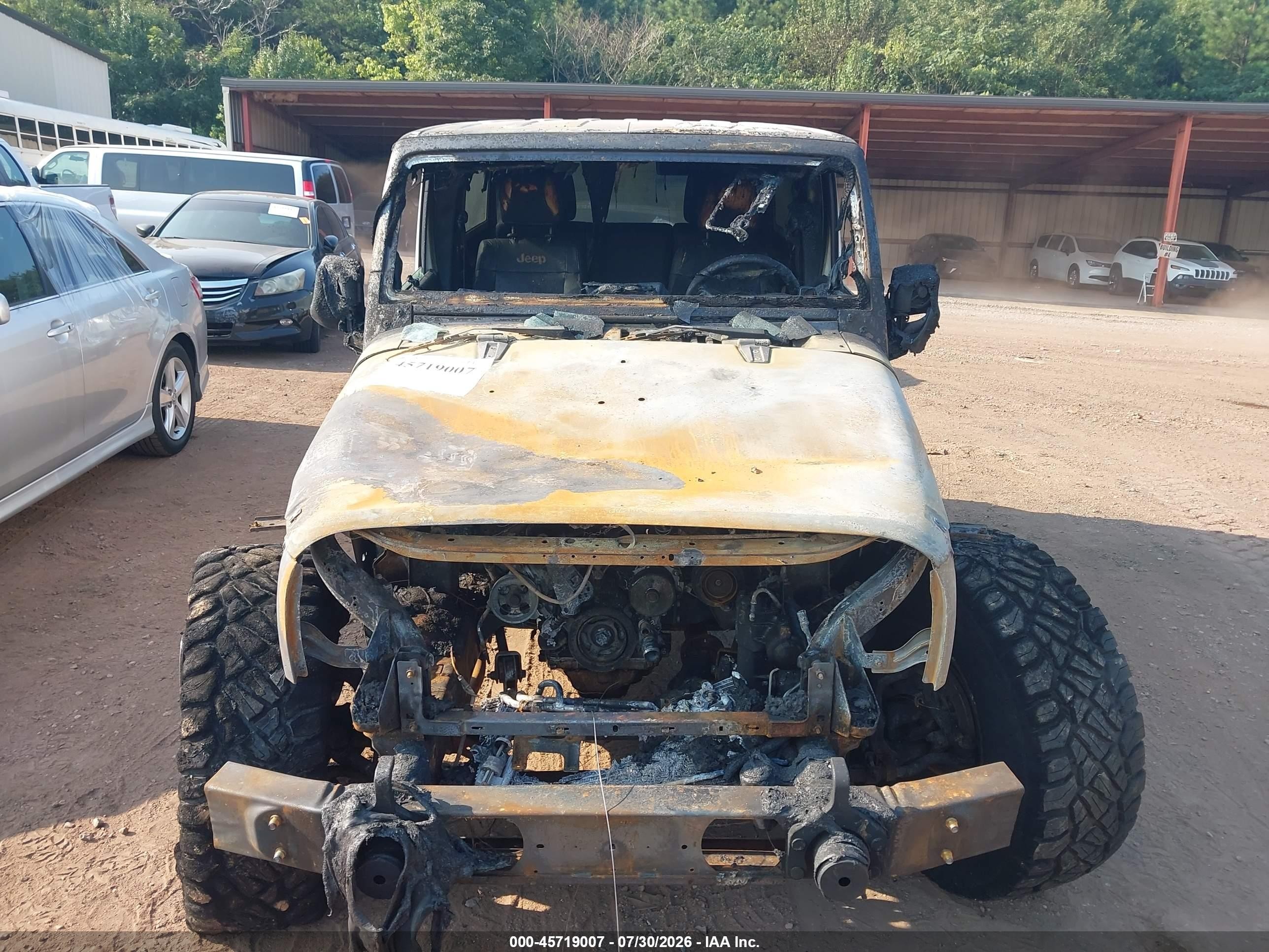 2012 Jeep Wrangler Unlimited Sahara Белый vin: 1C4BJWEG7CL209575