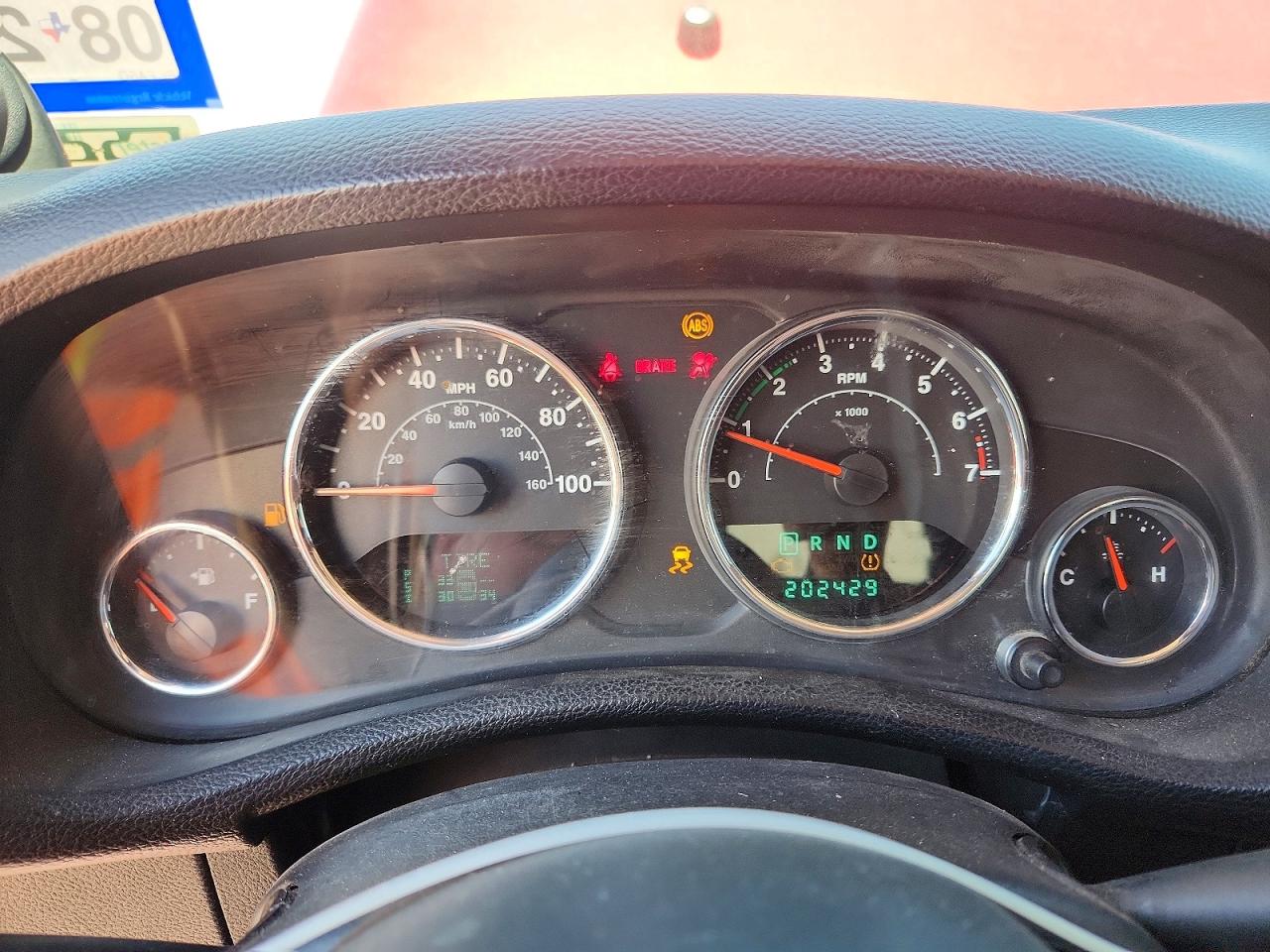 2013 Jeep Wrangler Unlimited Sahara Burgundy vin: 1C4BJWEG7DL503365