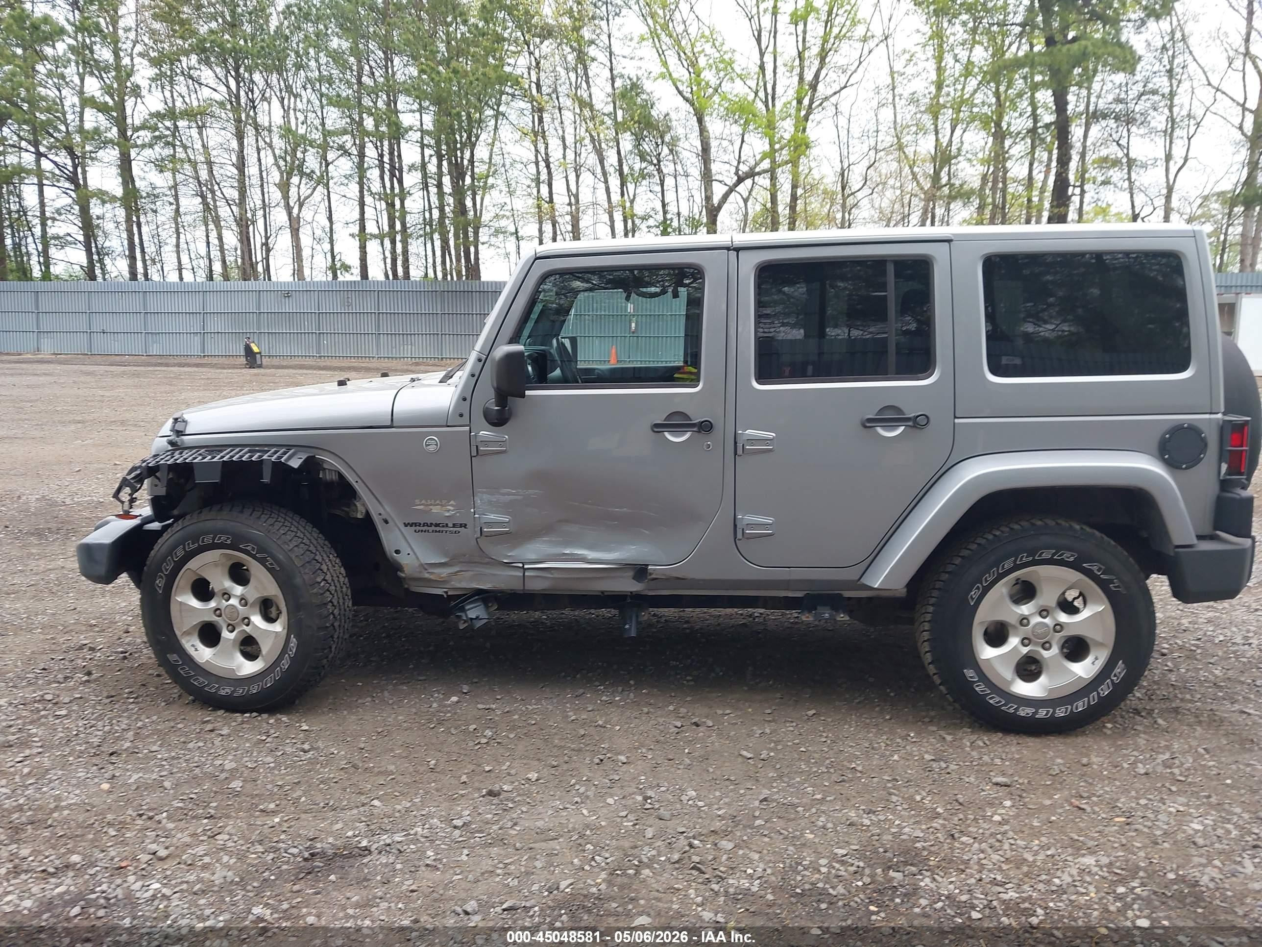 2013 Jeep Wrangler Unlimited Sahara Silver vin: 1C4BJWEG7DL567342