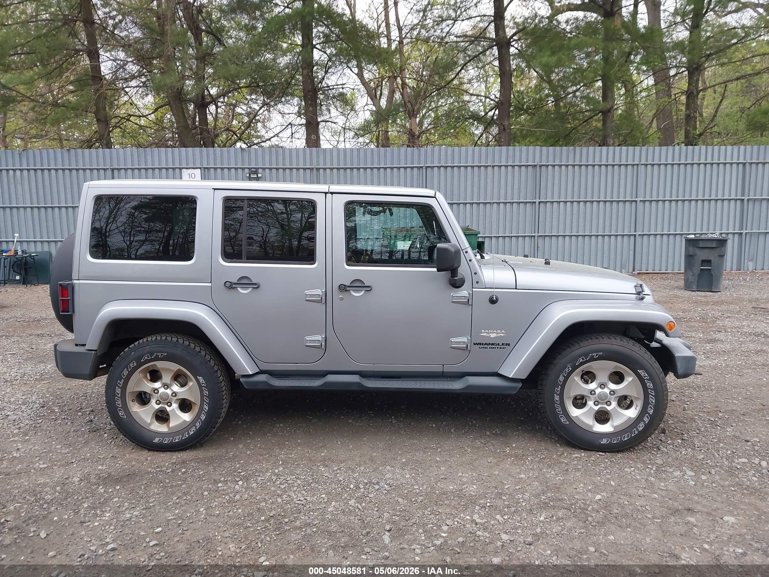 2013 Jeep Wrangler Unlimited Sahara Silver vin: 1C4BJWEG7DL567342
