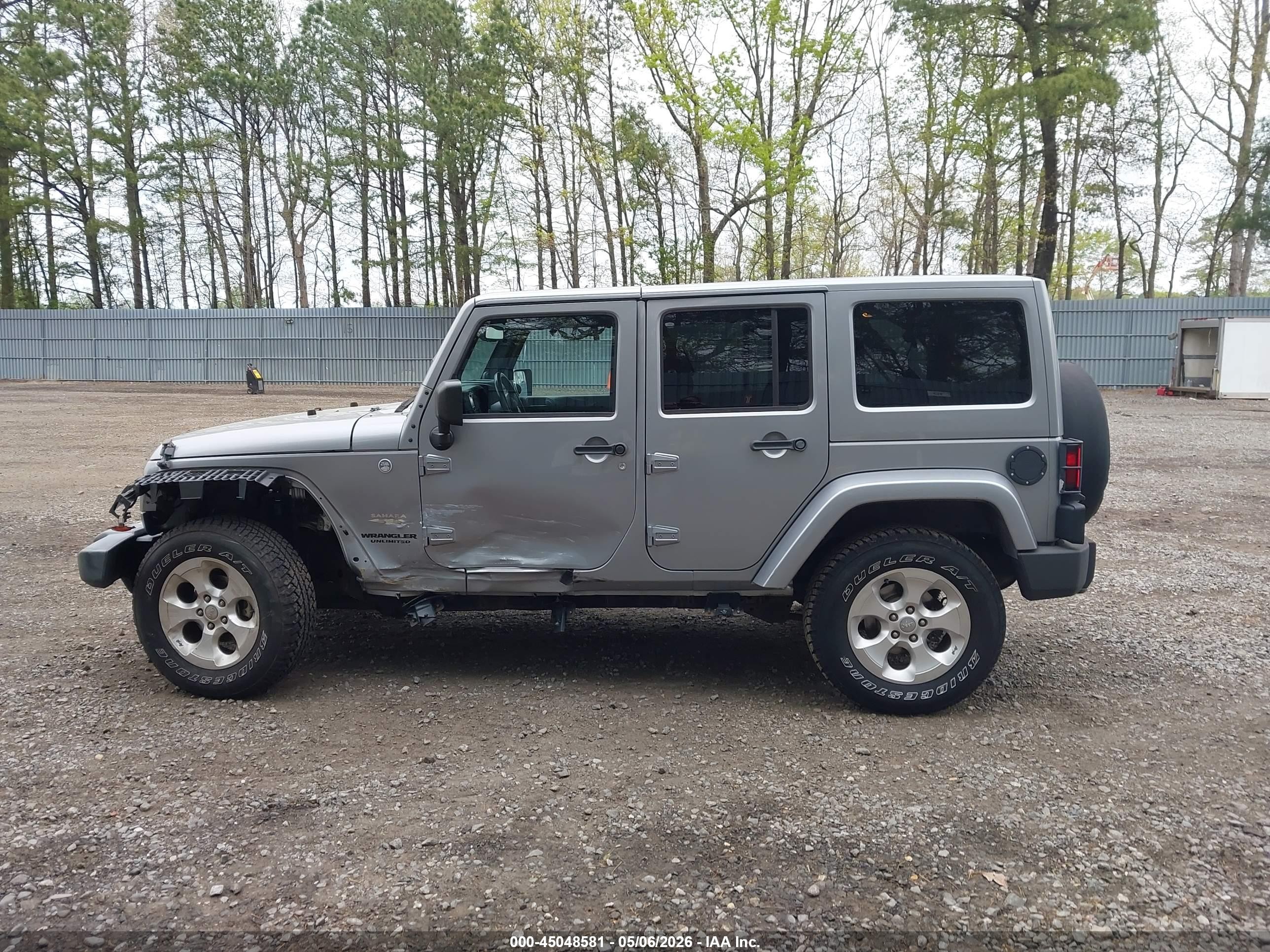 2013 Jeep Wrangler Unlimited Sahara Silver vin: 1C4BJWEG7DL567342