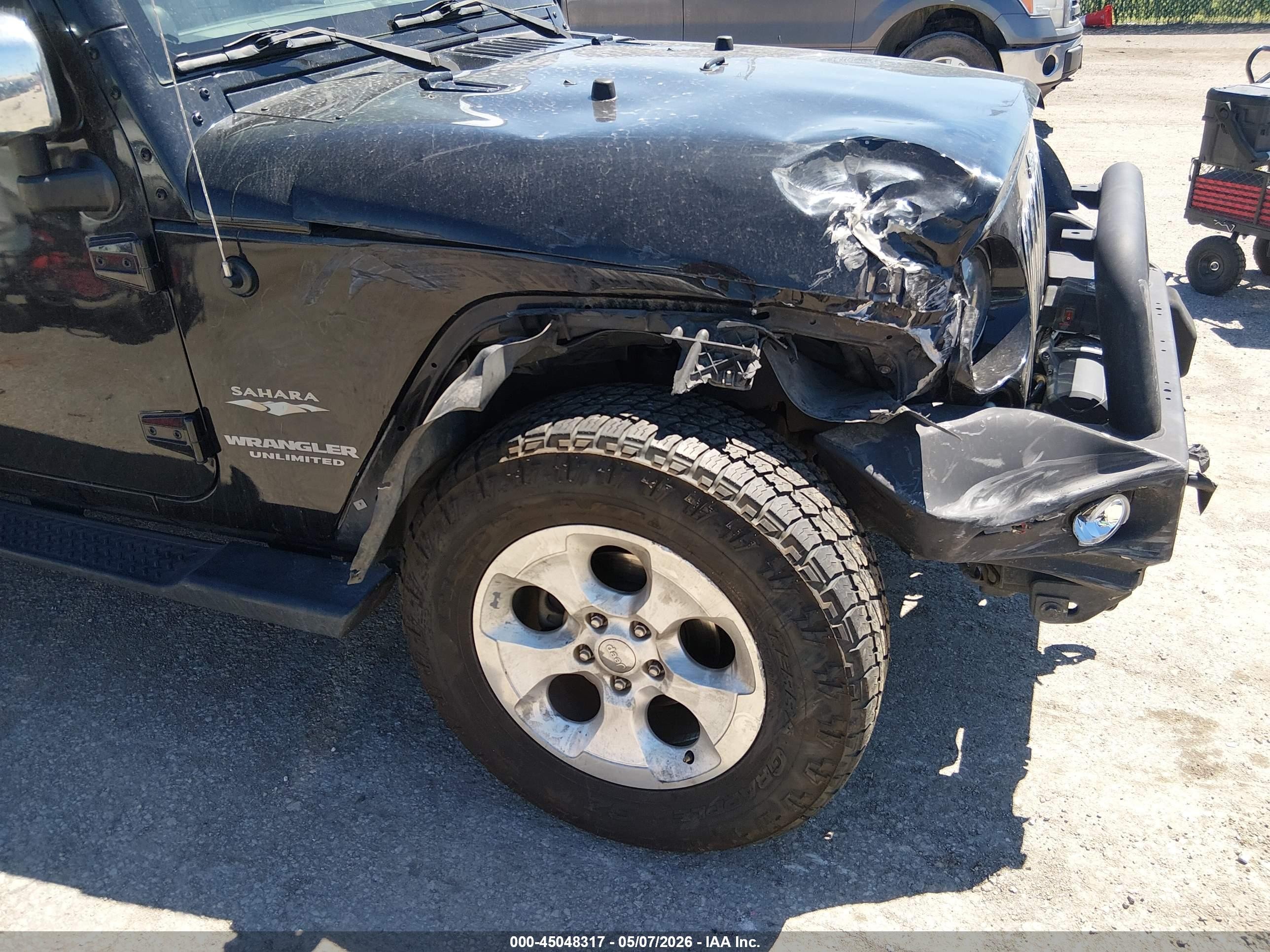 2013 Jeep Wrangler Unlimited Sahara Black vin: 1C4BJWEG7DL591124
