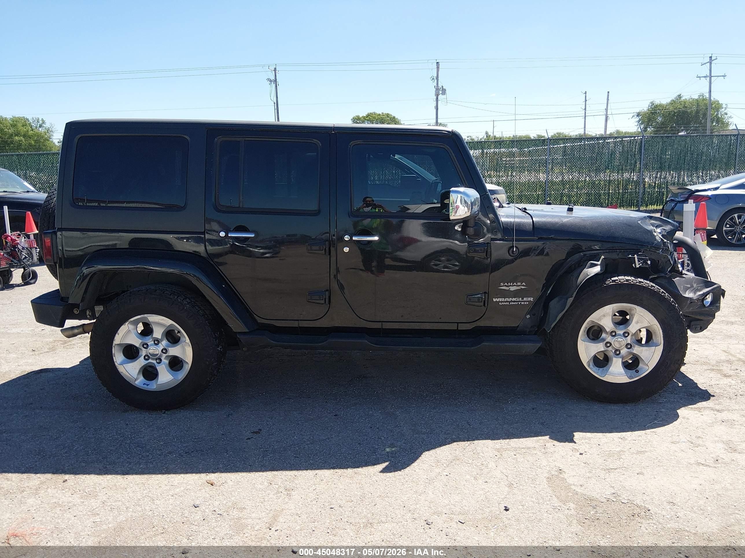 2013 Jeep Wrangler Unlimited Sahara Black vin: 1C4BJWEG7DL591124