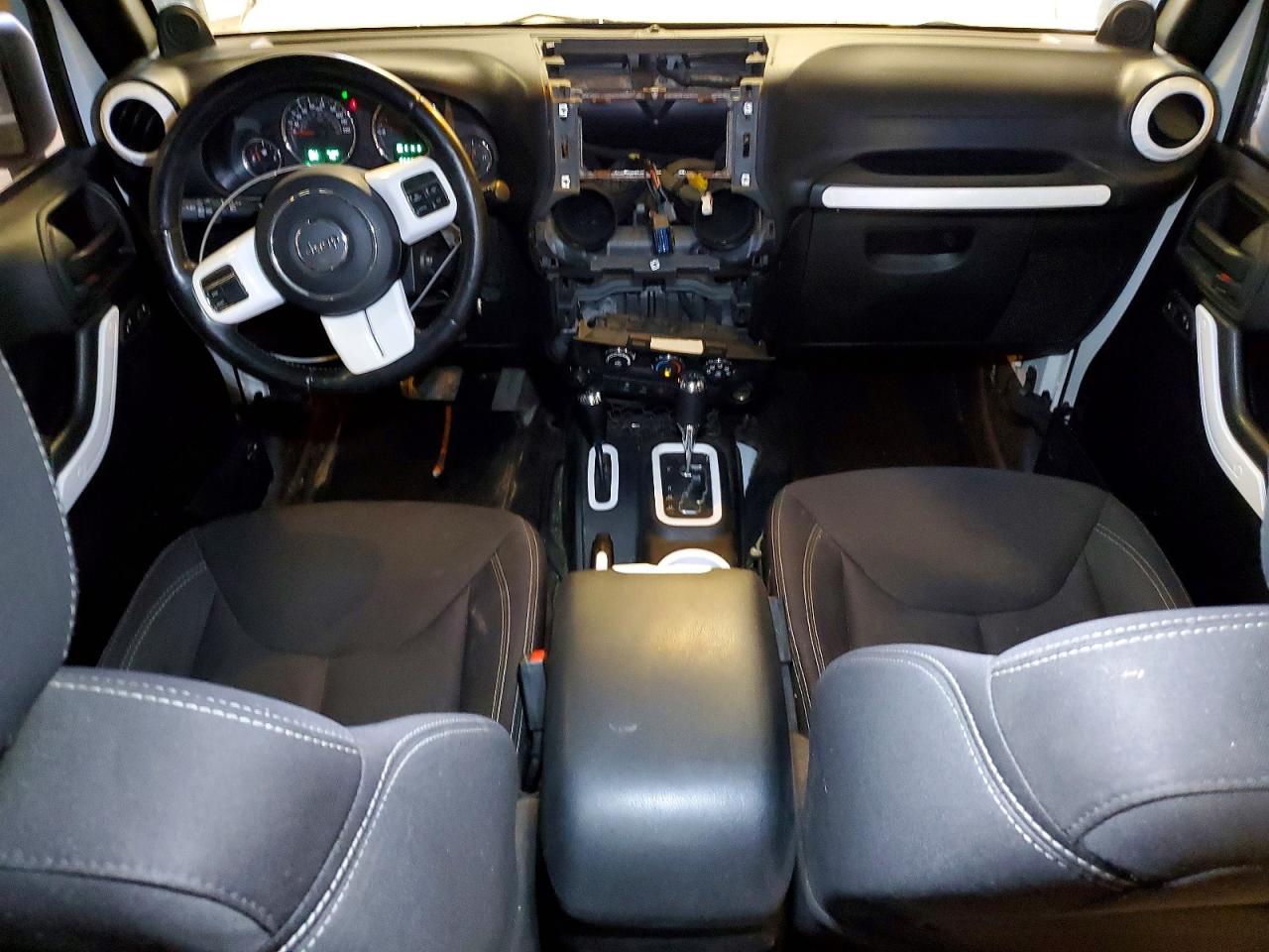 2014 Jeep Wrangler Unlimited Sahara Белый vin: 1C4BJWEG7EL164303