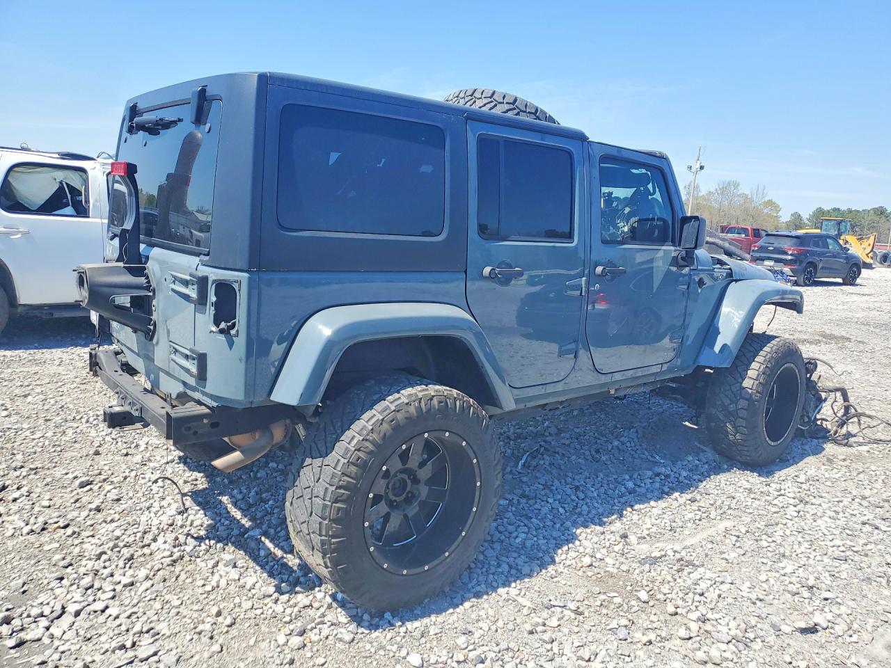 2014 Jeep Wrangler Unlimited Sahara Gray vin: 1C4BJWEG7EL195843