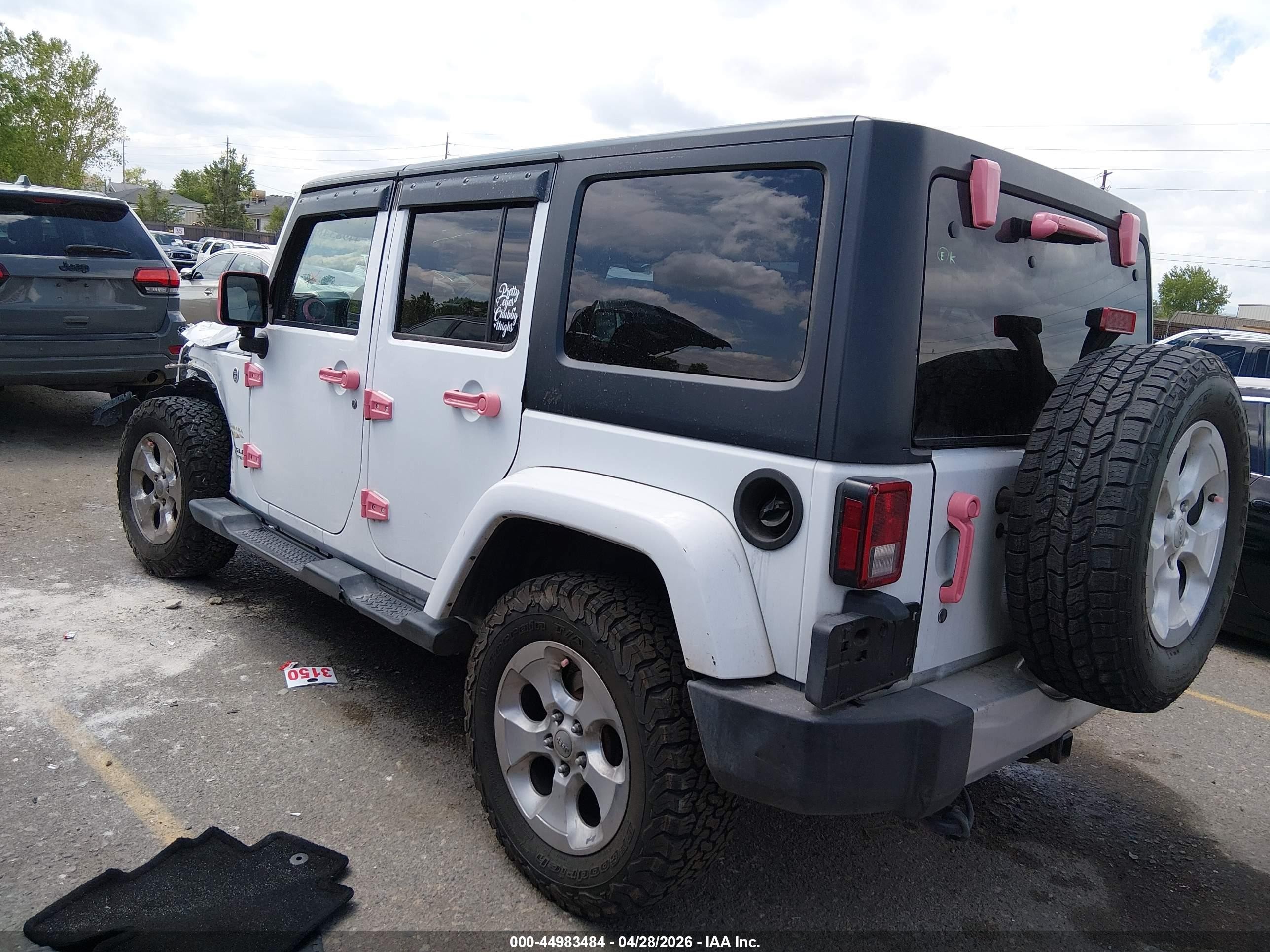 2015 Jeep Wrangler Unlimited Sahara White vin: 1C4BJWEG7FL562970