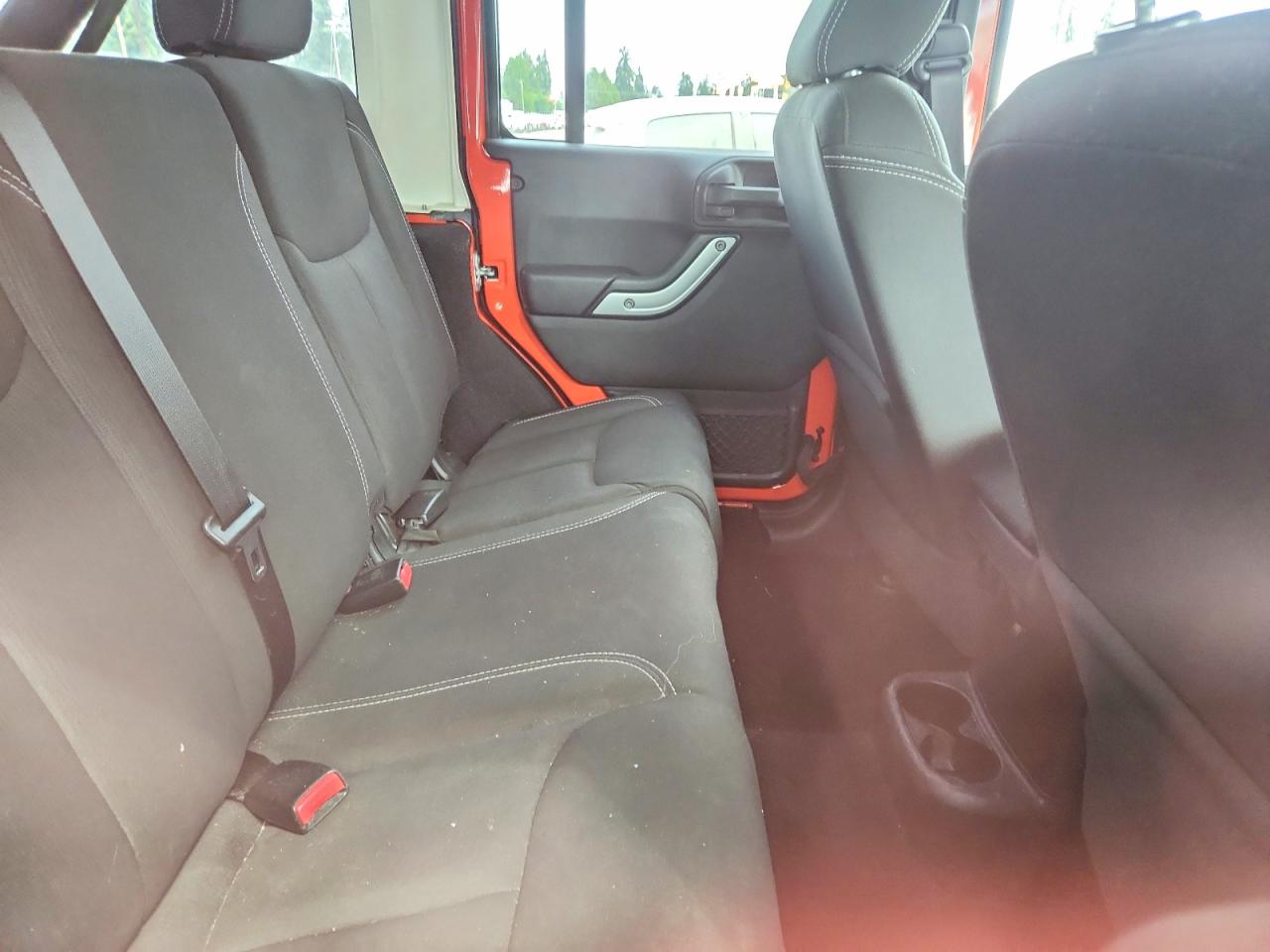 2015 Jeep Wrangler Unlimited Sahara Orange vin: 1C4BJWEG7FL665998