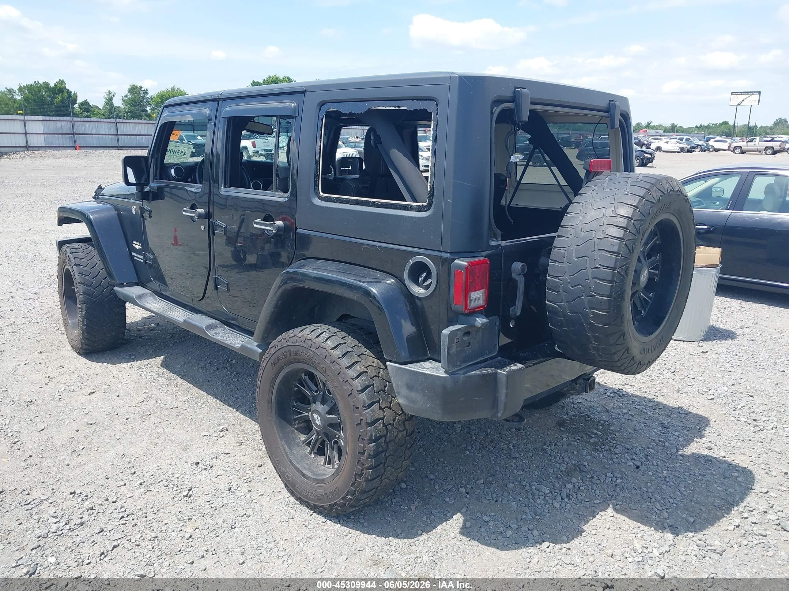 2015 Jeep Wrangler Unlimited Sahara Black vin: 1C4BJWEG7FL685524