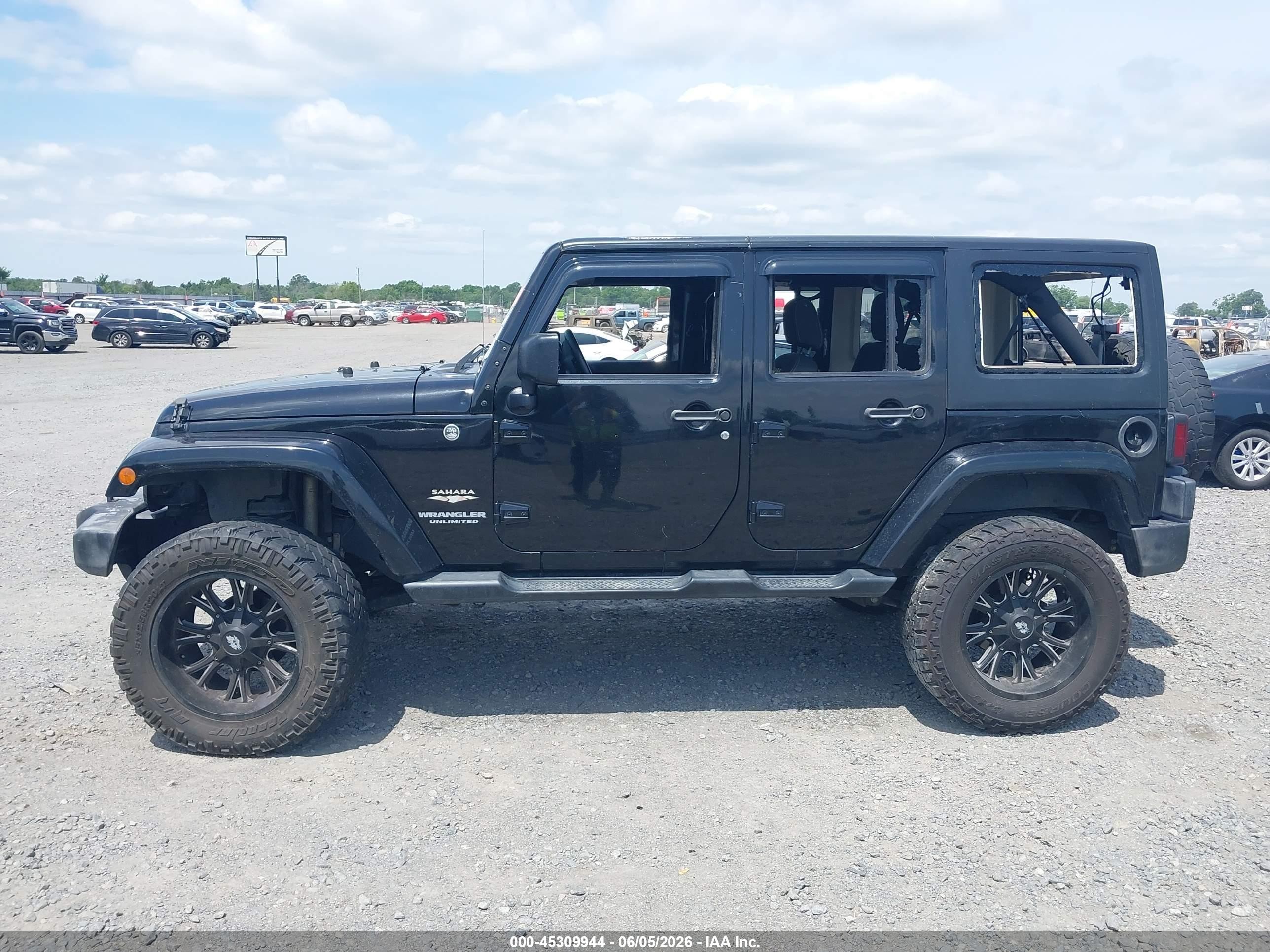 2015 Jeep Wrangler Unlimited Sahara Black vin: 1C4BJWEG7FL685524