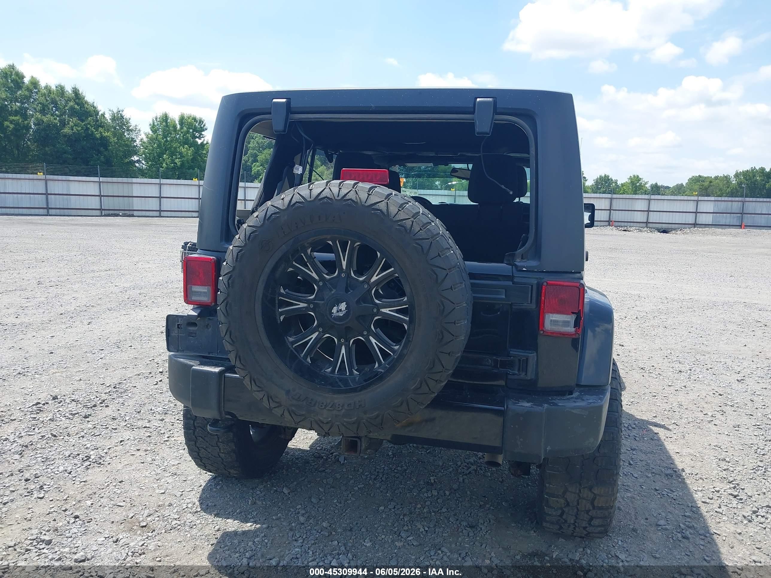 2015 Jeep Wrangler Unlimited Sahara Black vin: 1C4BJWEG7FL685524