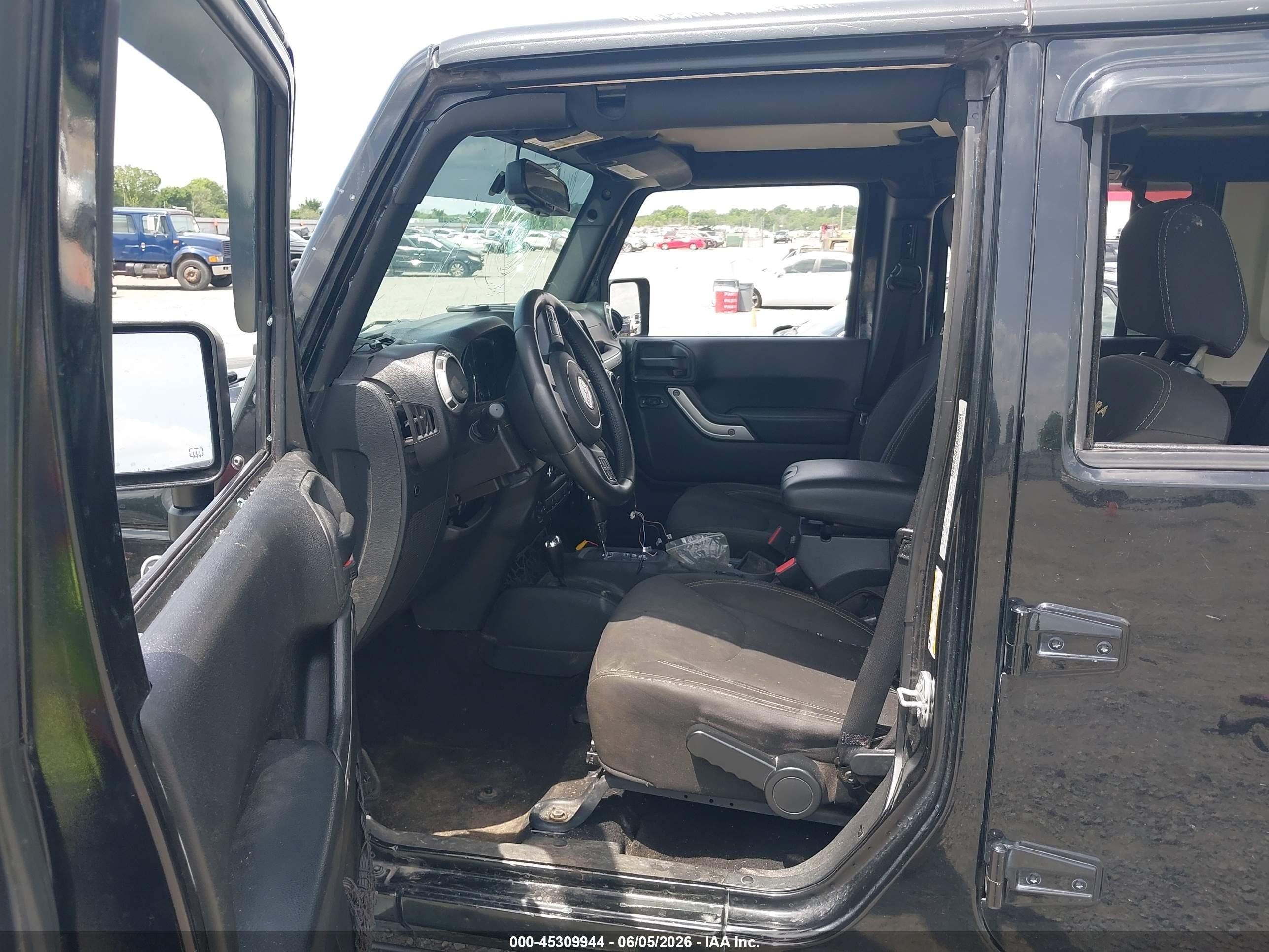 2015 Jeep Wrangler Unlimited Sahara Black vin: 1C4BJWEG7FL685524