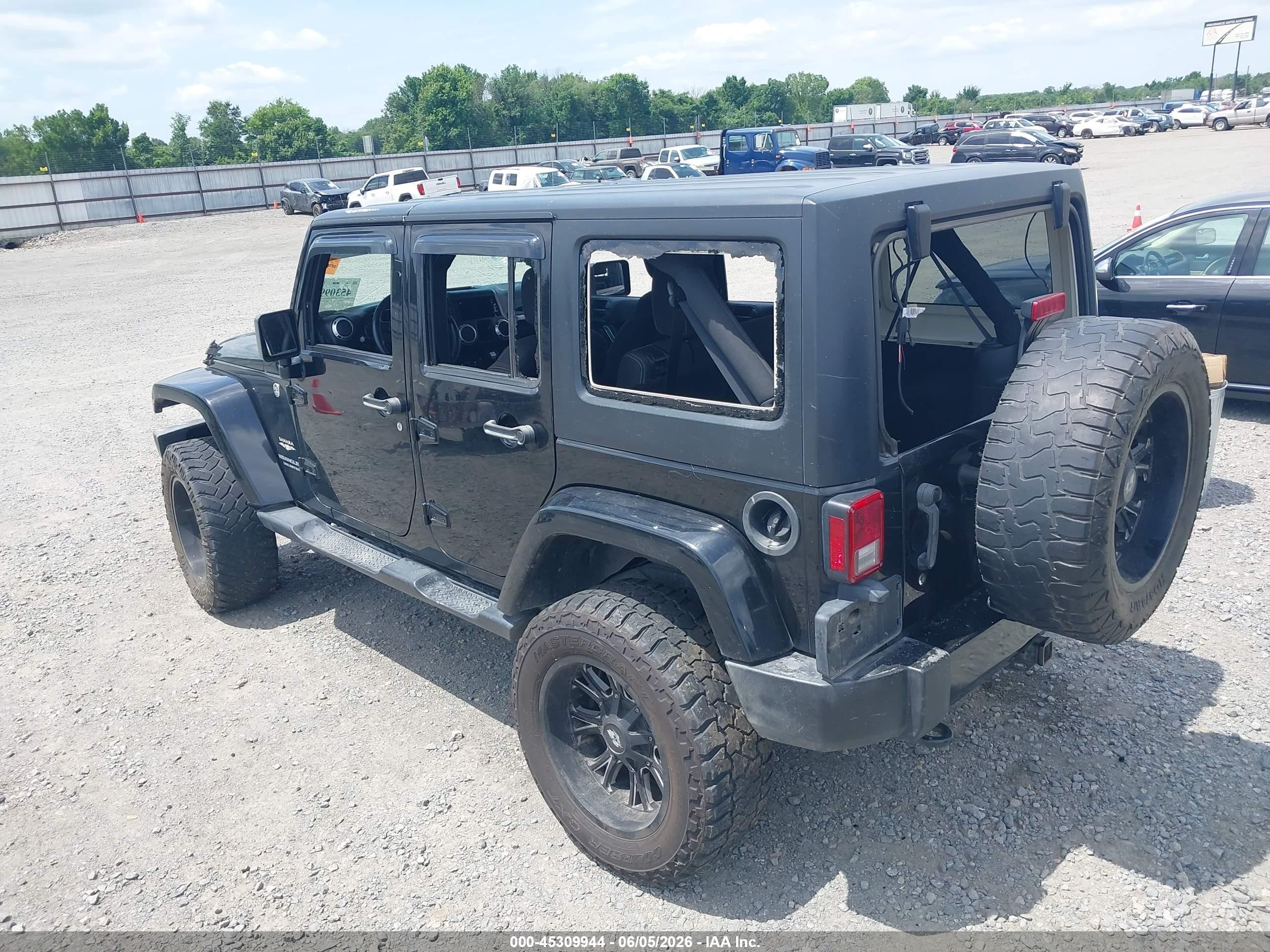 2015 Jeep Wrangler Unlimited Sahara Black vin: 1C4BJWEG7FL685524