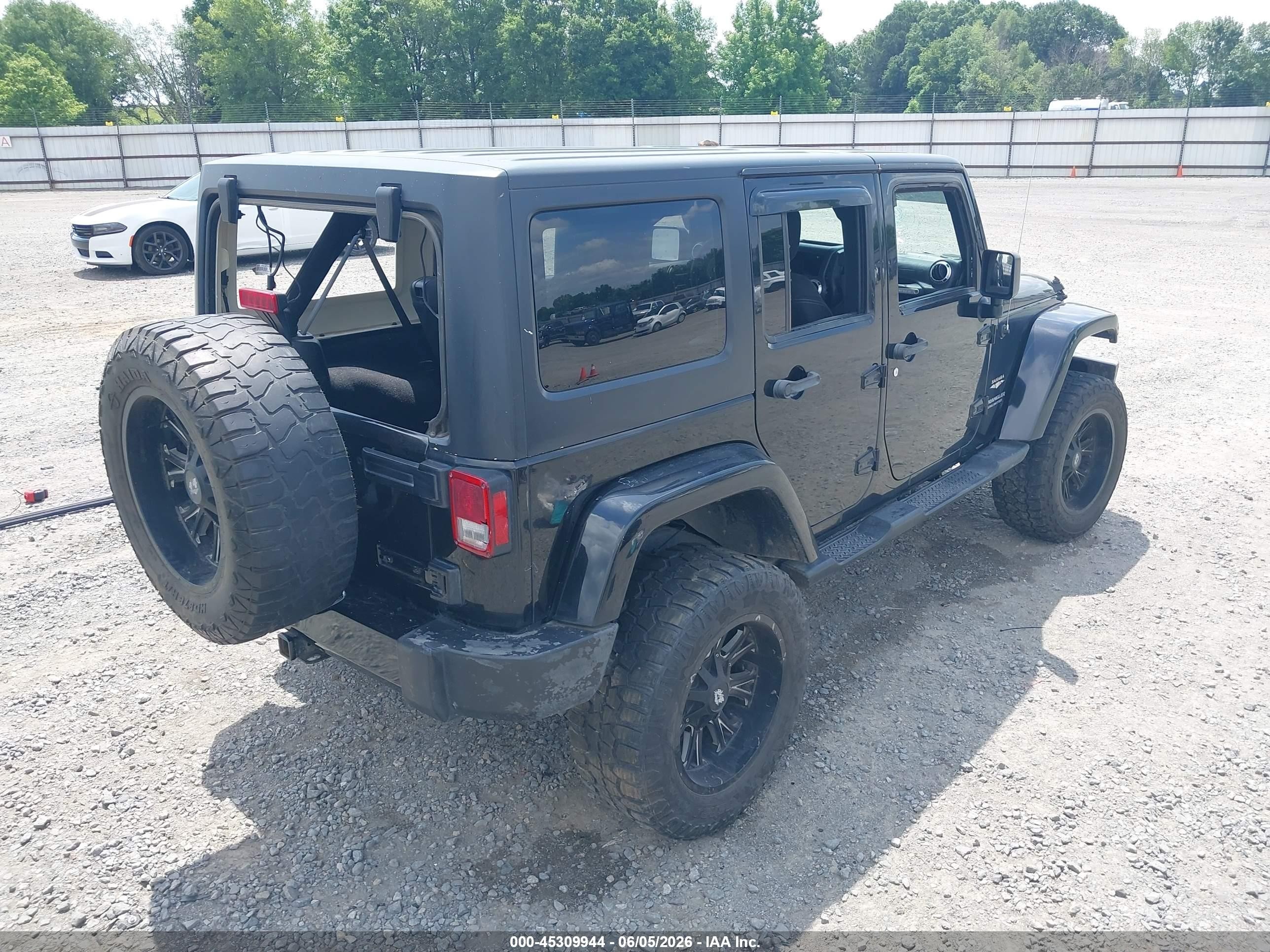 2015 Jeep Wrangler Unlimited Sahara Black vin: 1C4BJWEG7FL685524