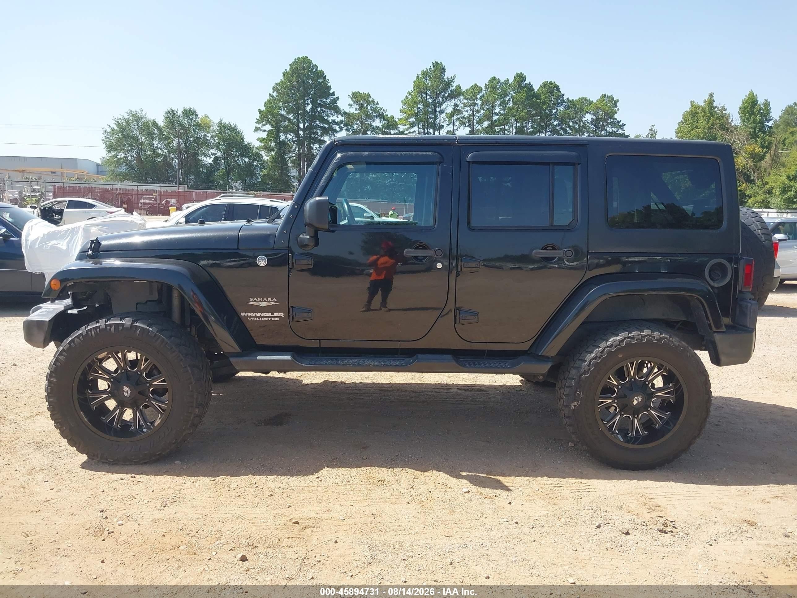 2015 Jeep Wrangler Unlimited Sahara Black vin: 1C4BJWEG7FL685524