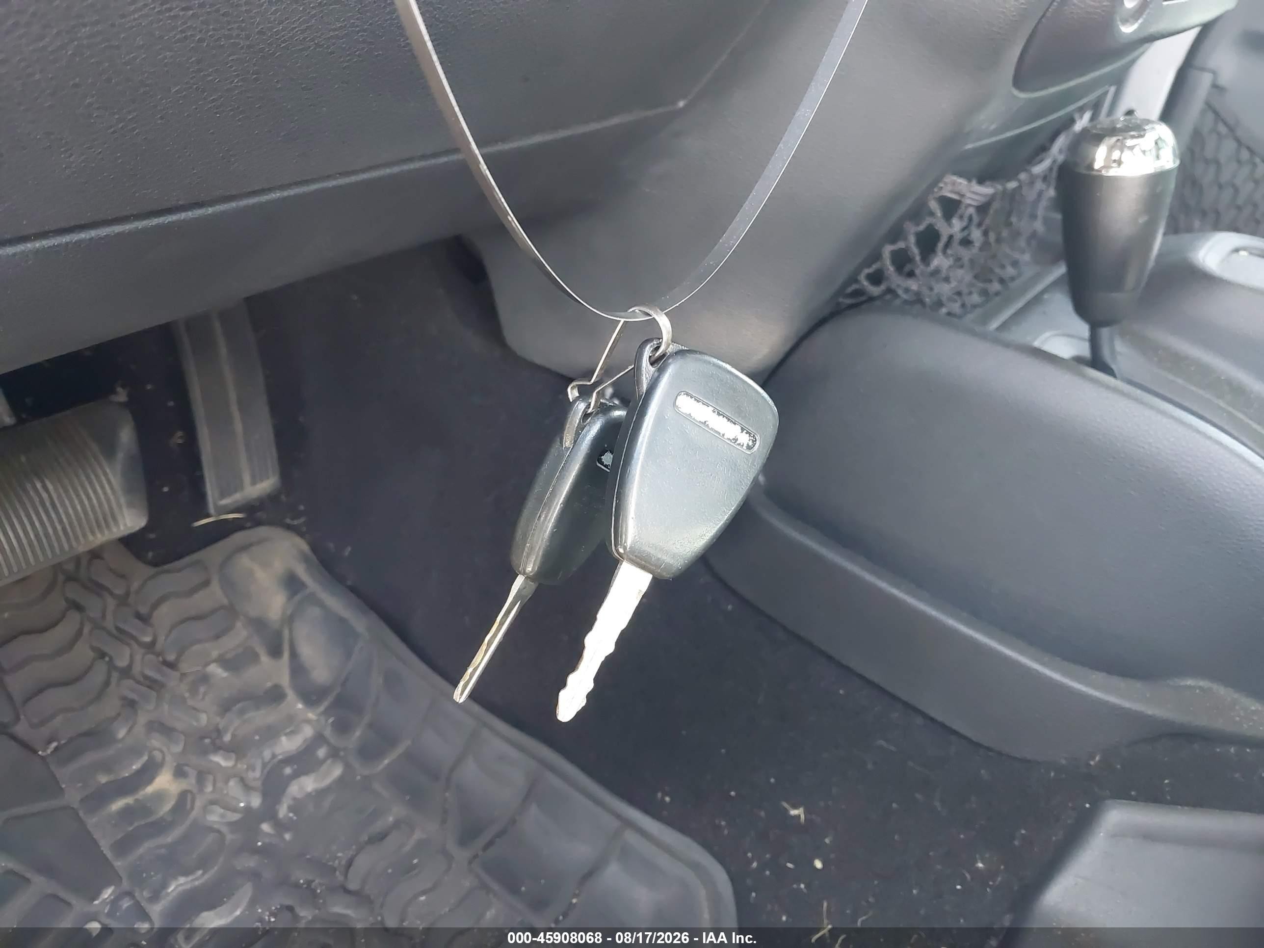 2015 Jeep Wrangler Unlimited Sahara Silver vin: 1C4BJWEG7FL700409
