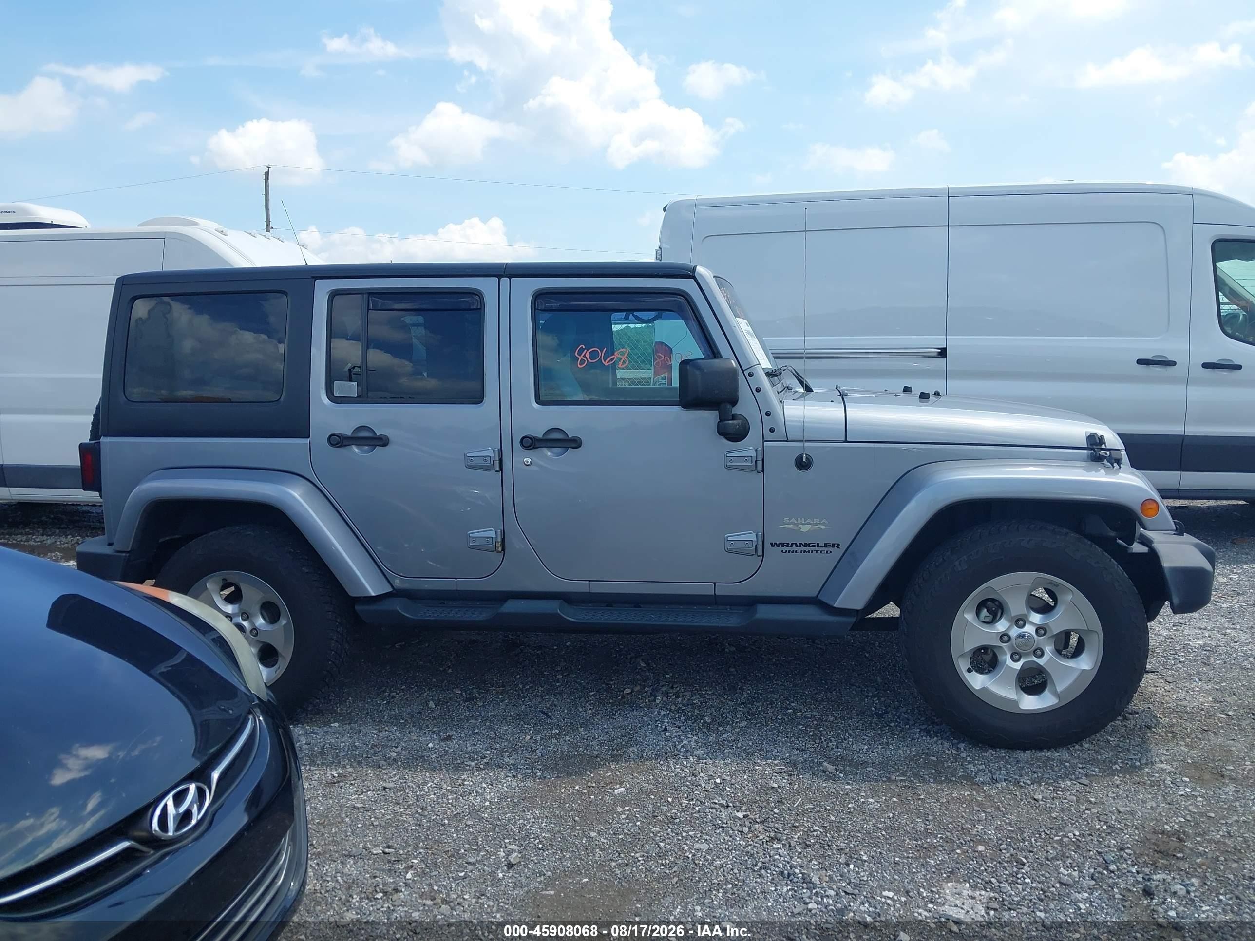 2015 Jeep Wrangler Unlimited Sahara Silver vin: 1C4BJWEG7FL700409