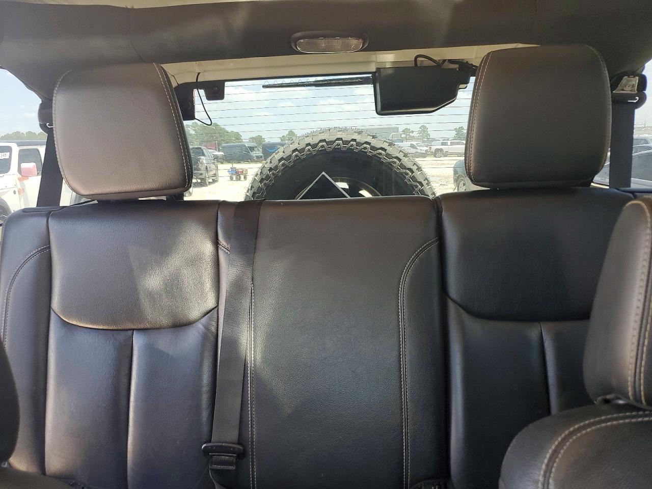 2015 Jeep Wrangler Unlimited Sahara Black vin: 1C4BJWEG7FL704508