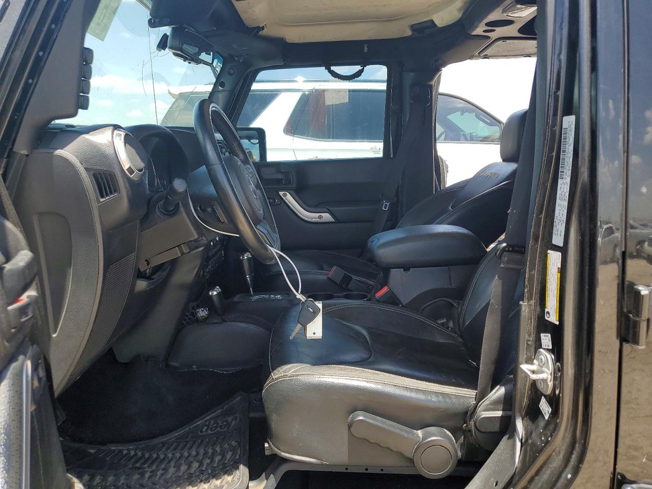 2015 Jeep Wrangler Unlimited Sahara Black vin: 1C4BJWEG7FL704508