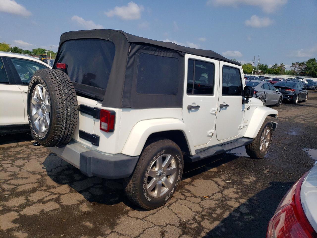 2015 Jeep Wrangler Unlimited Sahara White vin: 1C4BJWEG7FL760447