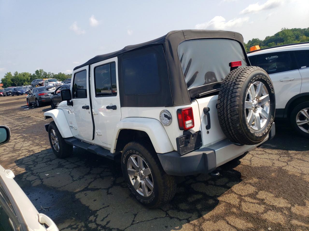 2015 Jeep Wrangler Unlimited Sahara White vin: 1C4BJWEG7FL760447