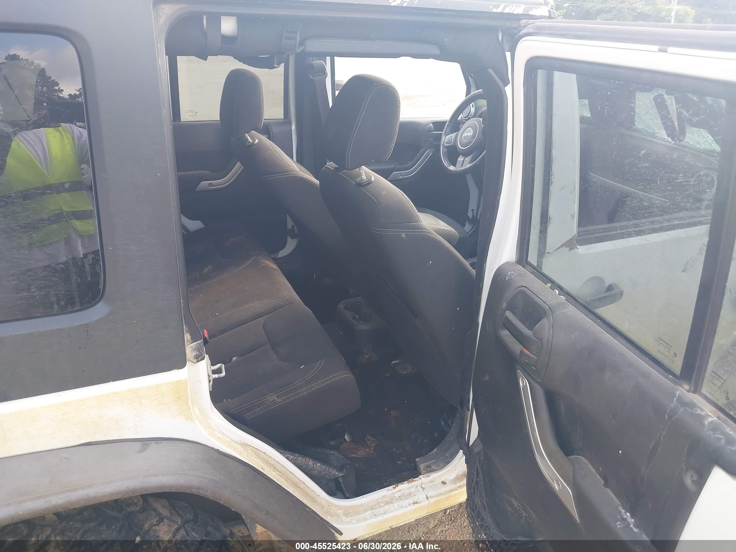 2015 Jeep Wrangler Unlimited Sahara Белый vin: 1C4BJWEG7FL774610