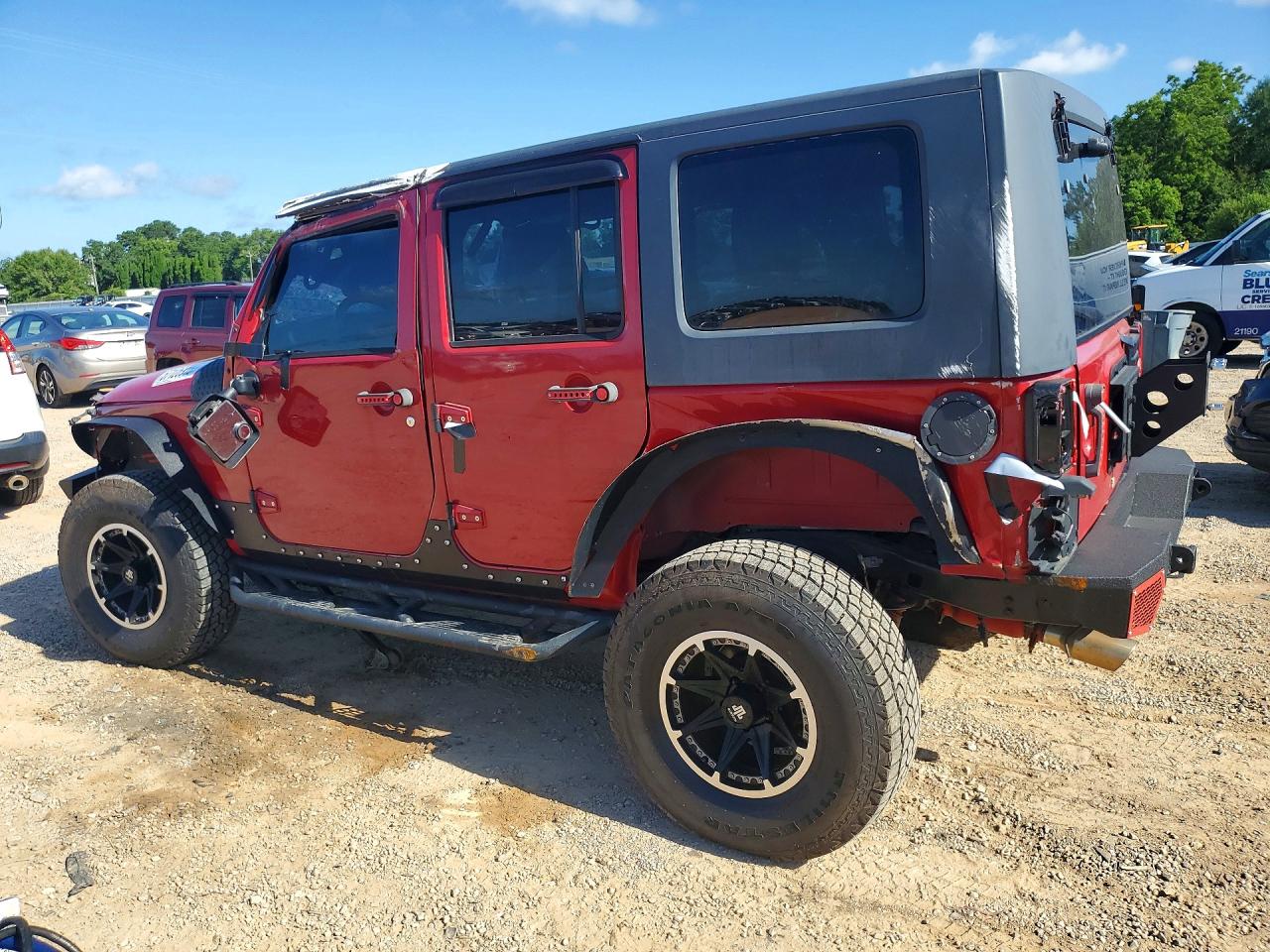 2012 Jeep Wrangler Unlimited Sahara Red vin: 1C4BJWEG8CL100154